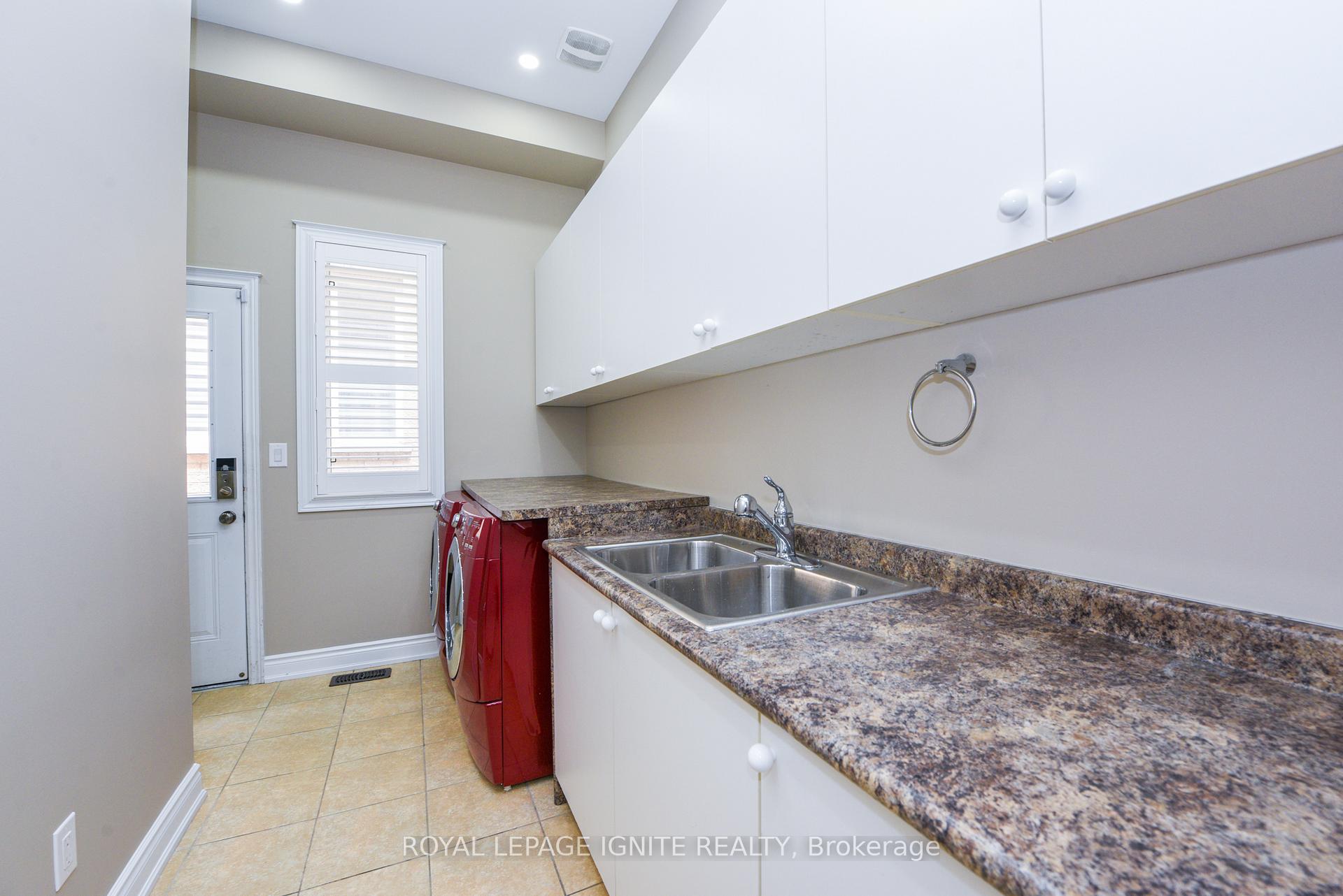 Photo 13 of 8 Scotchmere Crescent, Brampton, Bram East — HOMEH