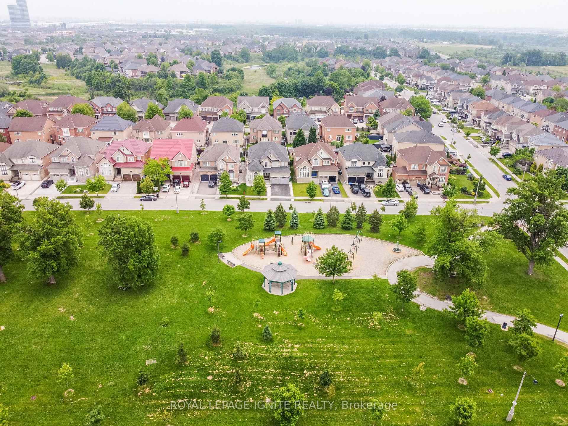 Photo 36 of 8 Scotchmere Crescent, Brampton, Bram East — HOMEH