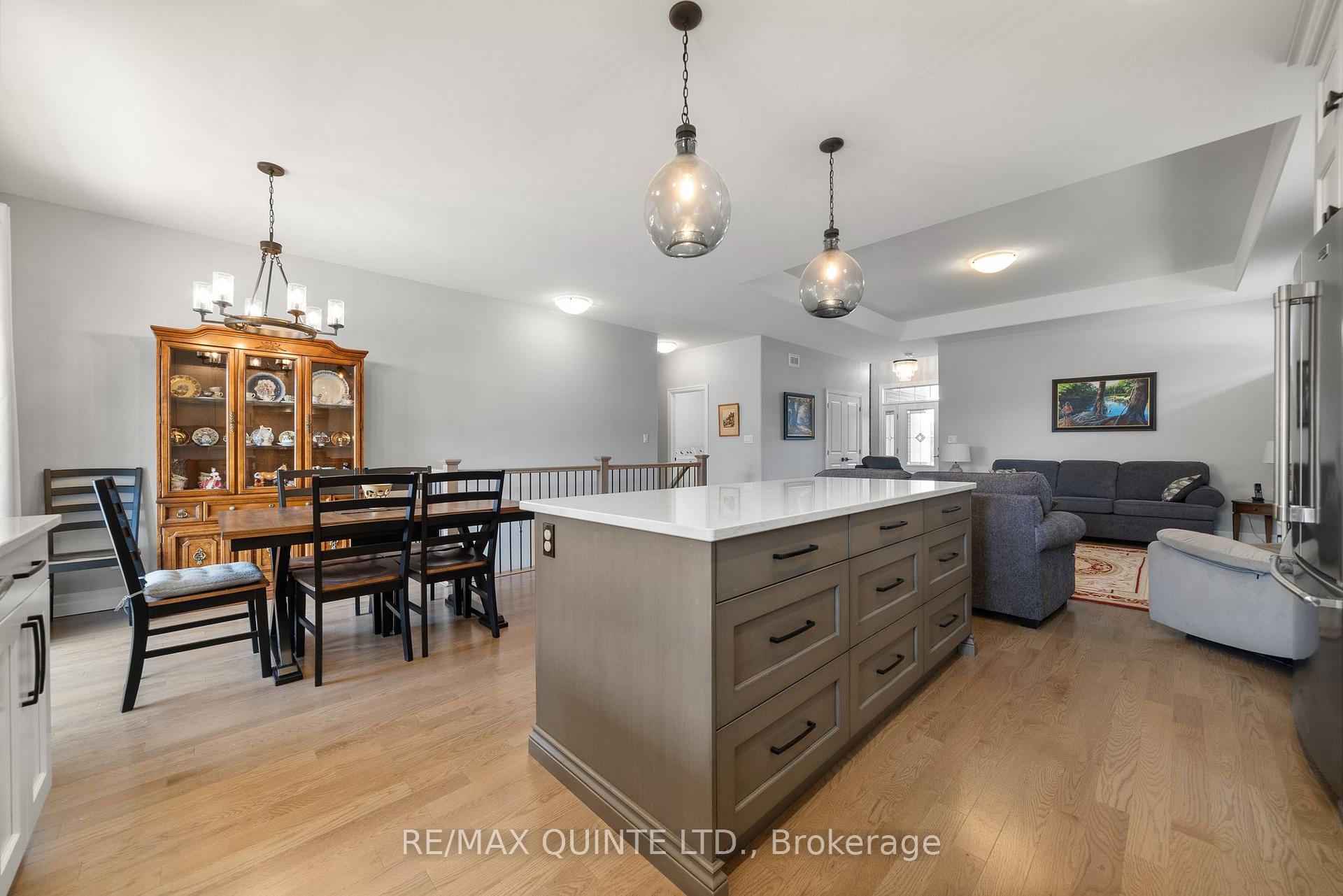Photo 11 of 62 Hummingbird Drive, Belleville, Thurlow Ward — HOMEH