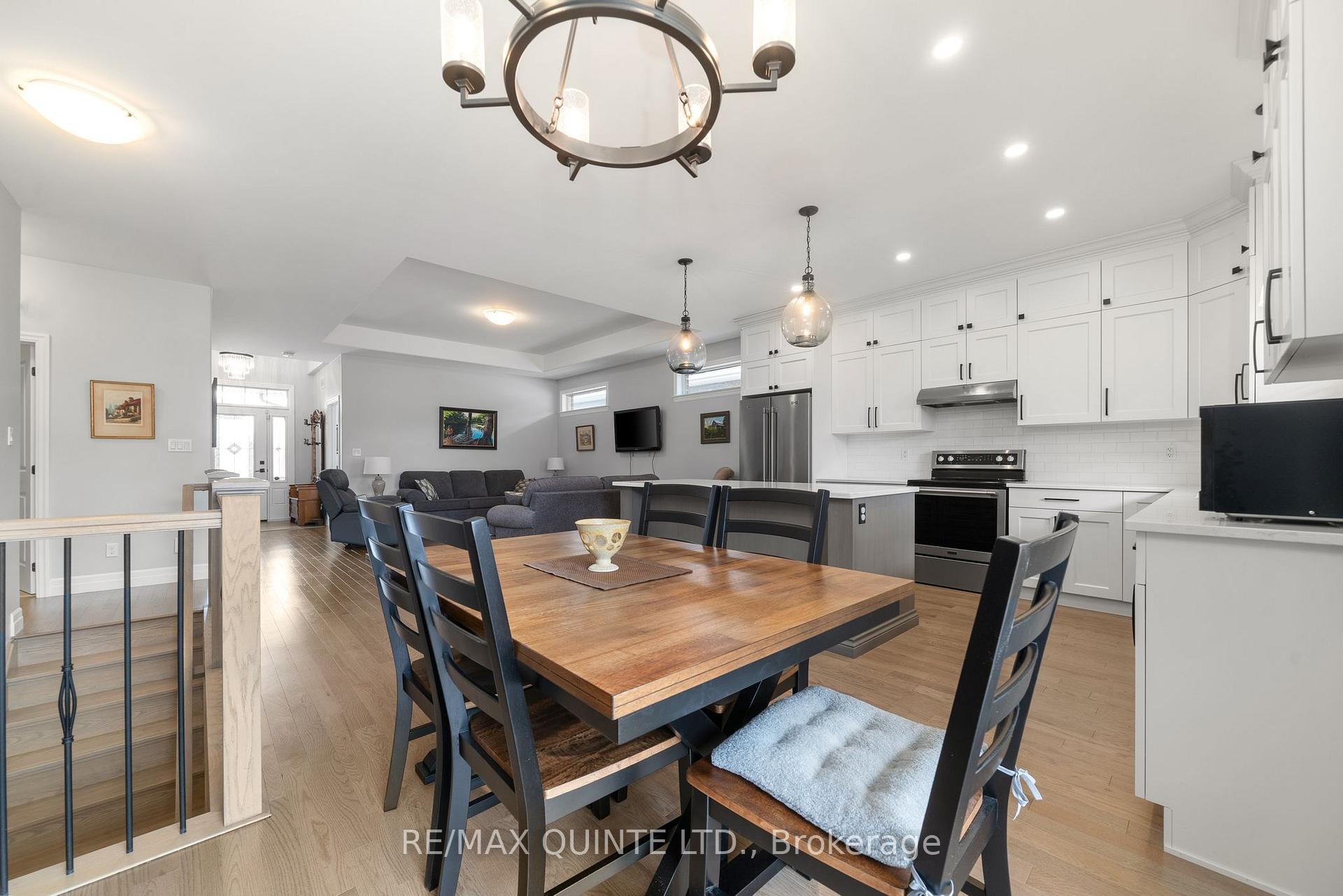 Photo 12 of 62 Hummingbird Drive, Belleville, Thurlow Ward — HOMEH