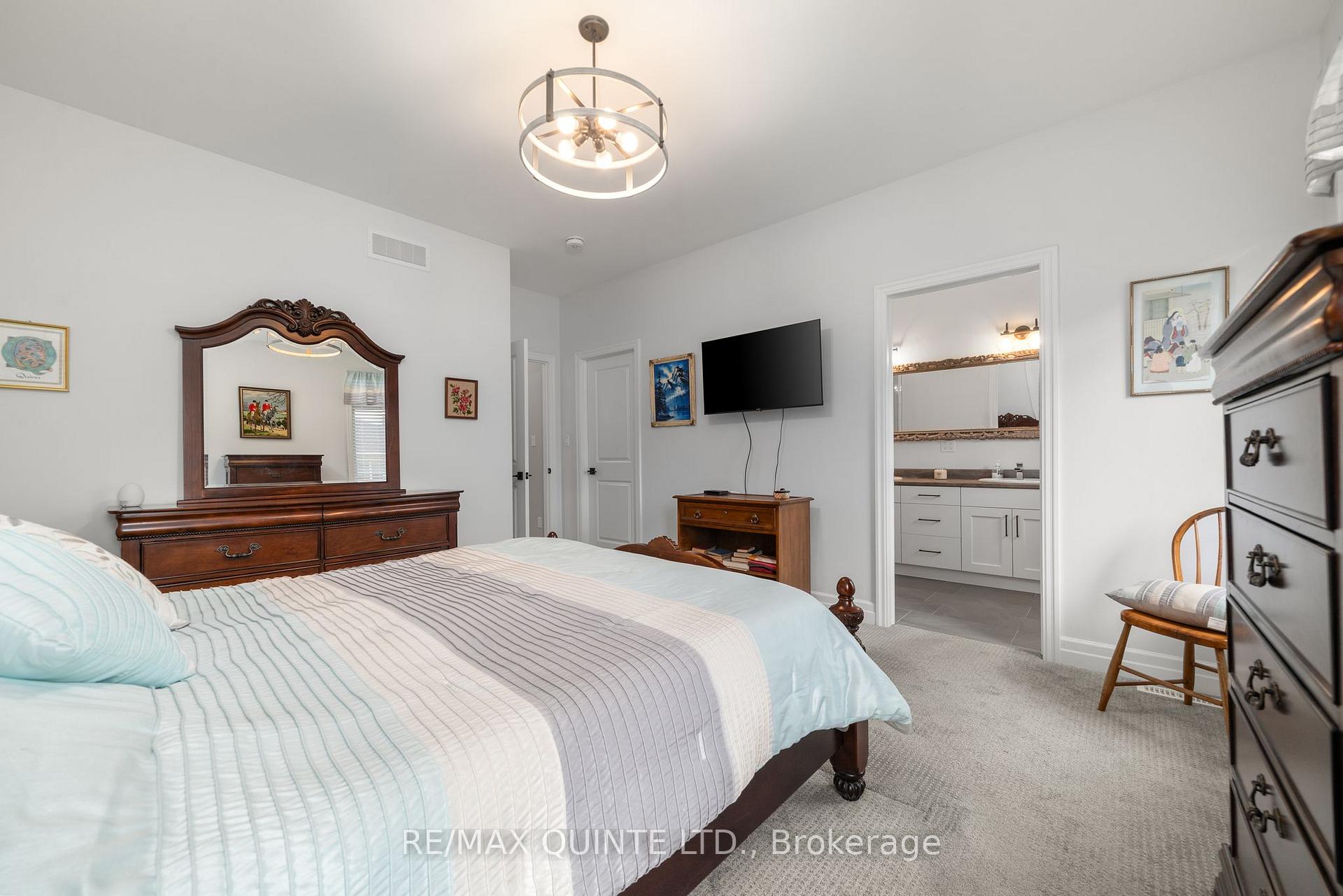 Photo 17 of 62 Hummingbird Drive, Belleville, Thurlow Ward — HOMEH