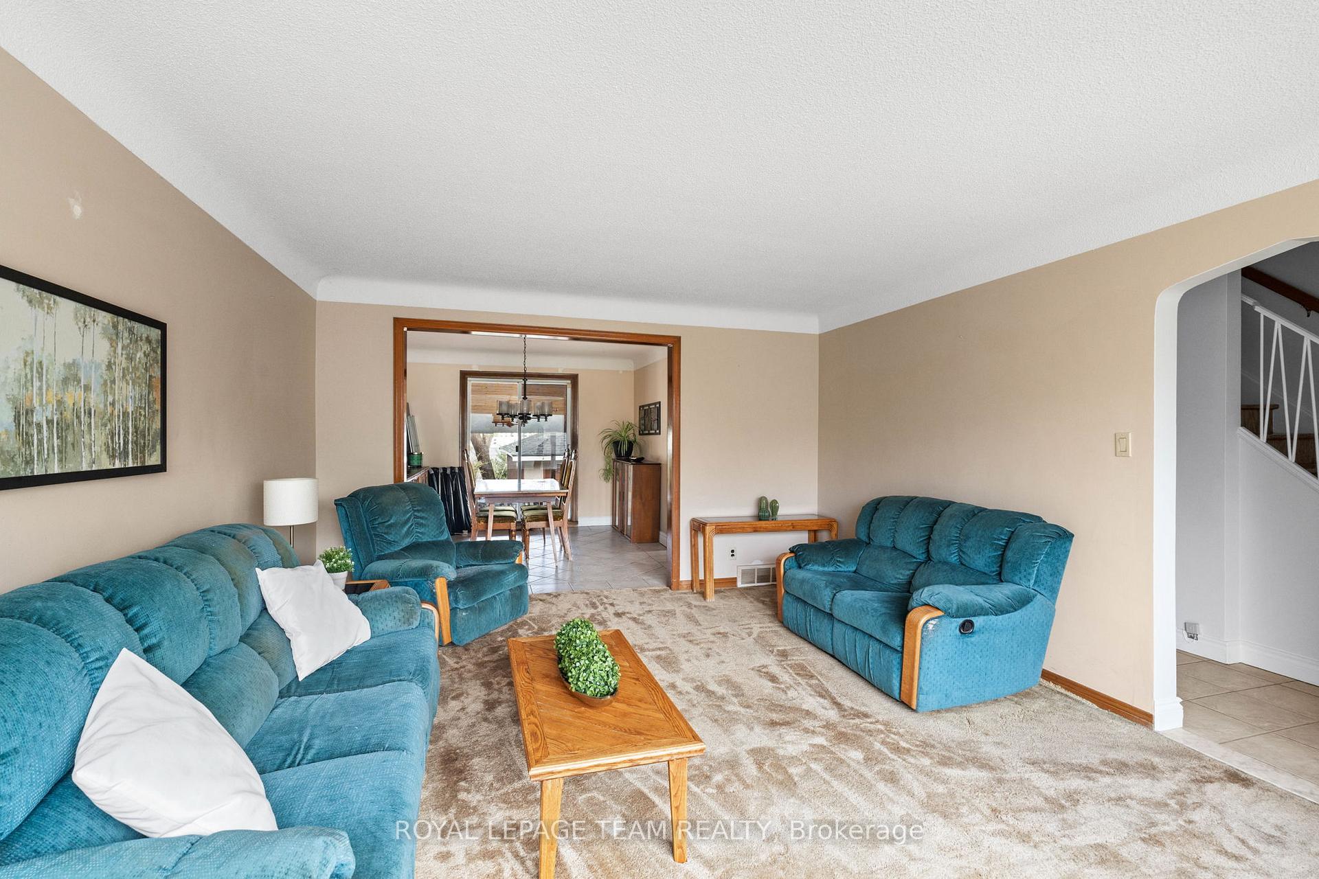 Photo 5 of 365 Ravenhill Avenue E, Ottawa, McKellar/Highland — HOMEH
