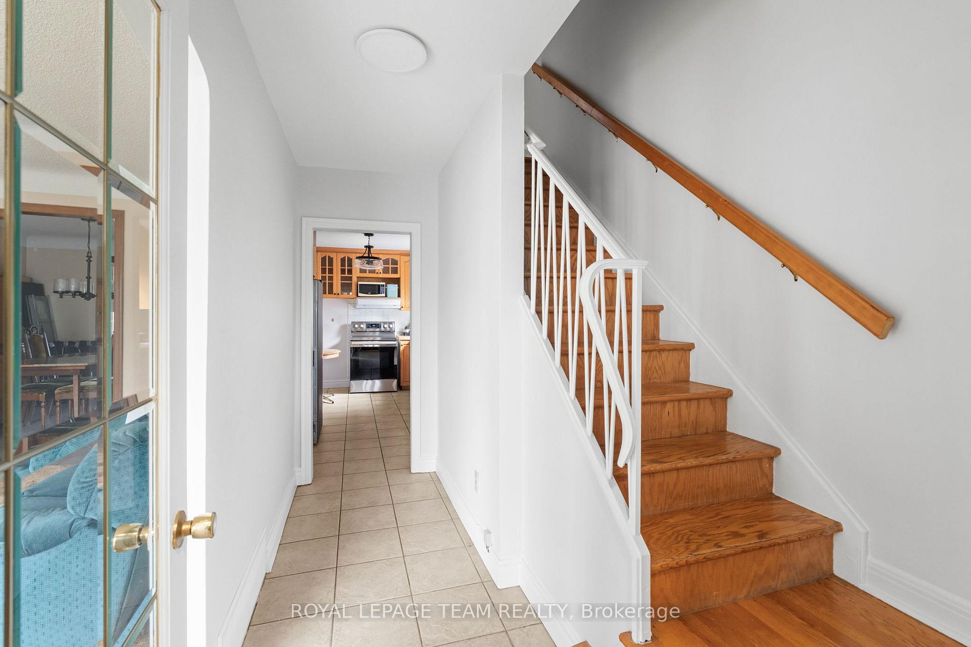 Photo 13 of 365 Ravenhill Avenue E, Ottawa, McKellar/Highland — HOMEH