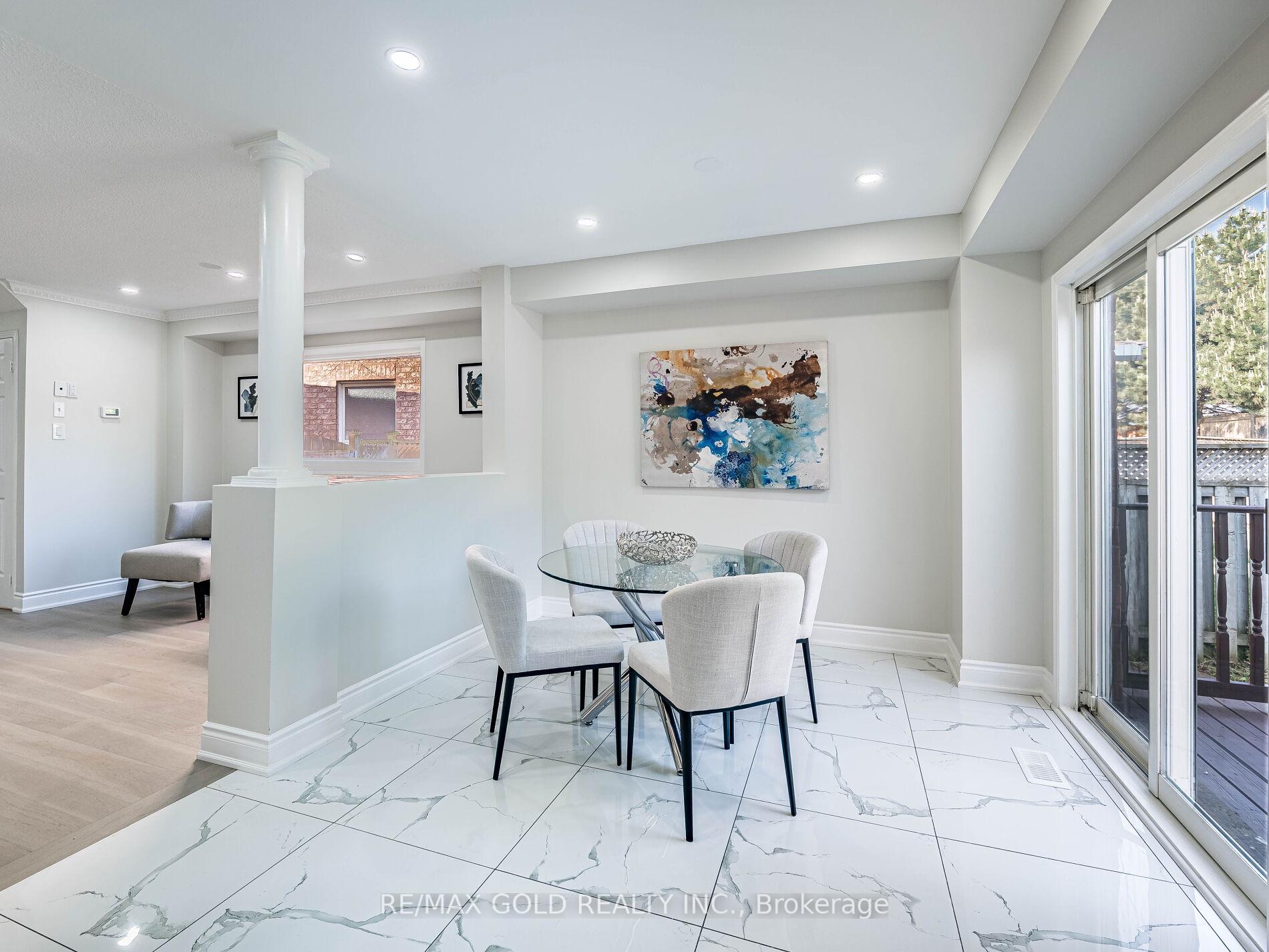 Photo 23 of 105 Woodhaven Drive, Brampton, Fletcher's Meadow — HOMEH