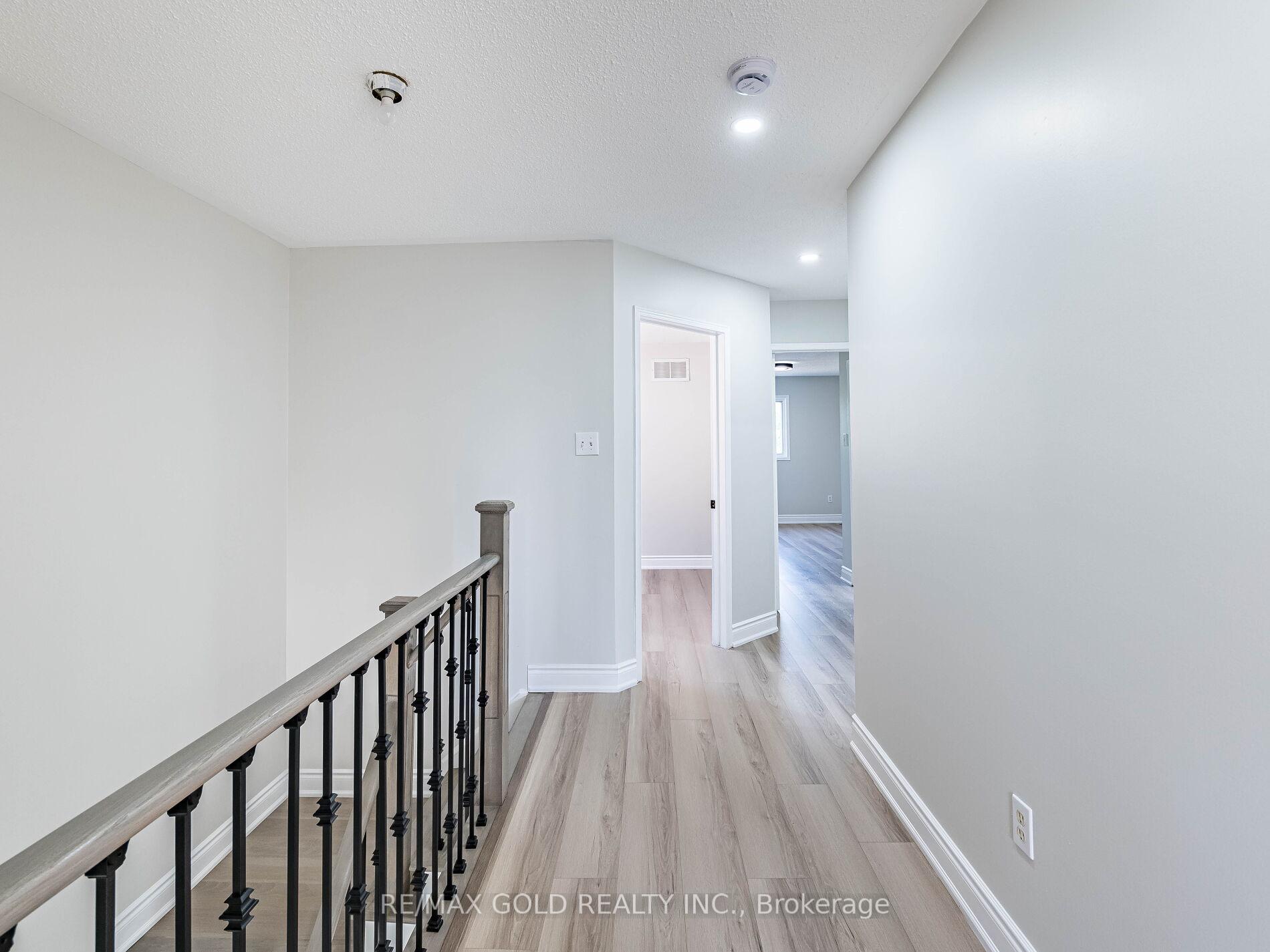 Photo 28 of 105 Woodhaven Drive, Brampton, Fletcher's Meadow — HOMEH