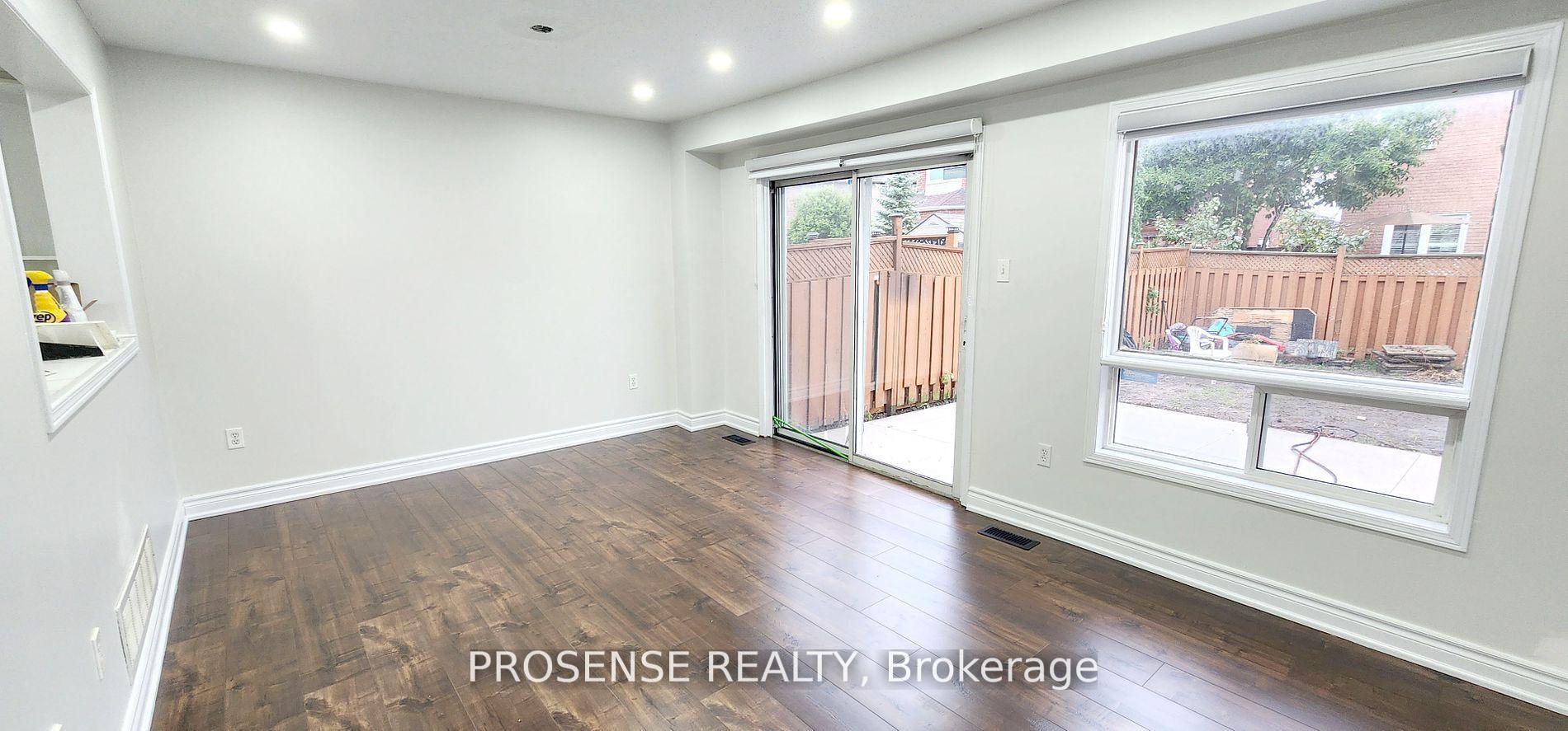 Photo 9 of 44 Carrie Crescent E, Brampton, Fletcher's West — HOMEH