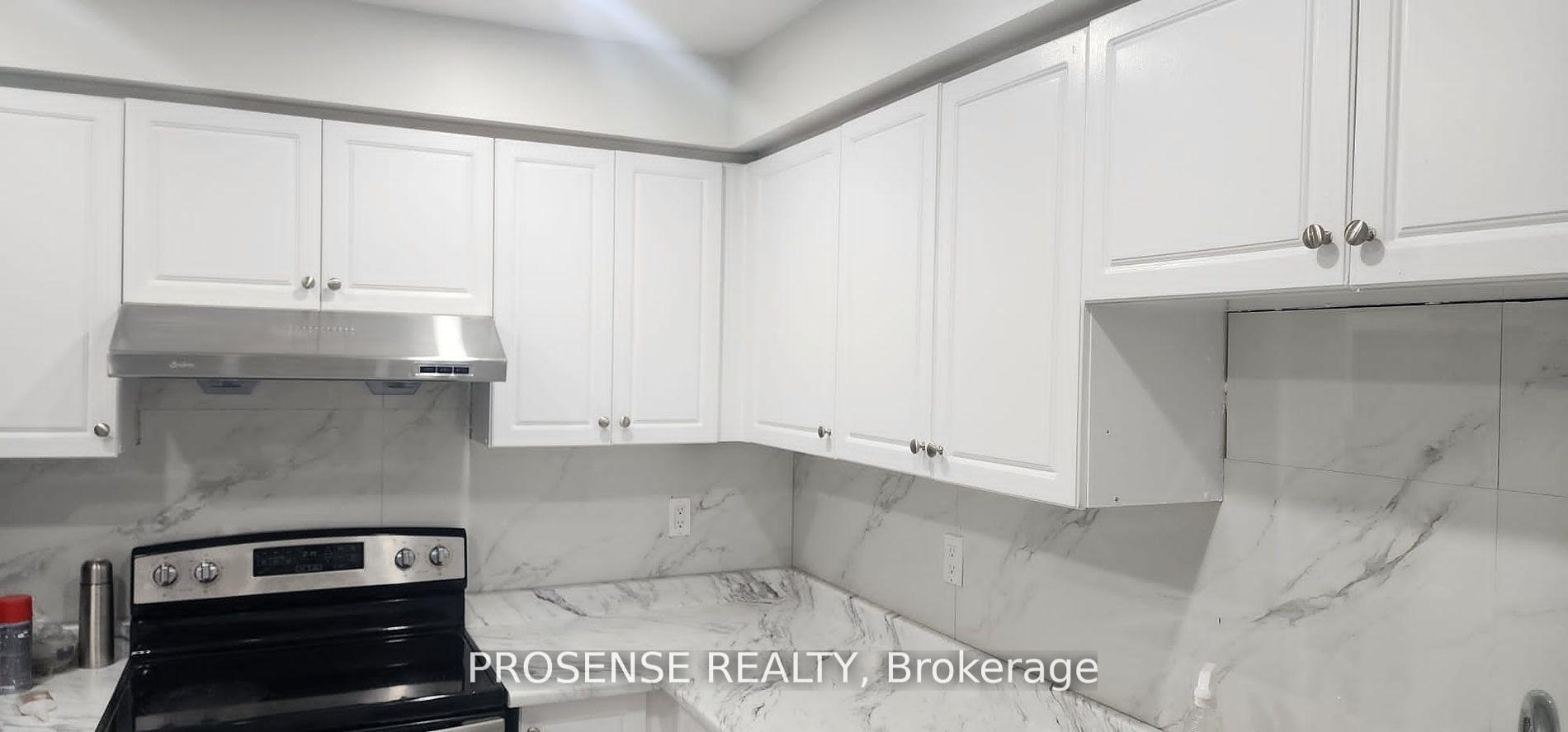 Photo 12 of 44 Carrie Crescent E, Brampton, Fletcher's West — HOMEH