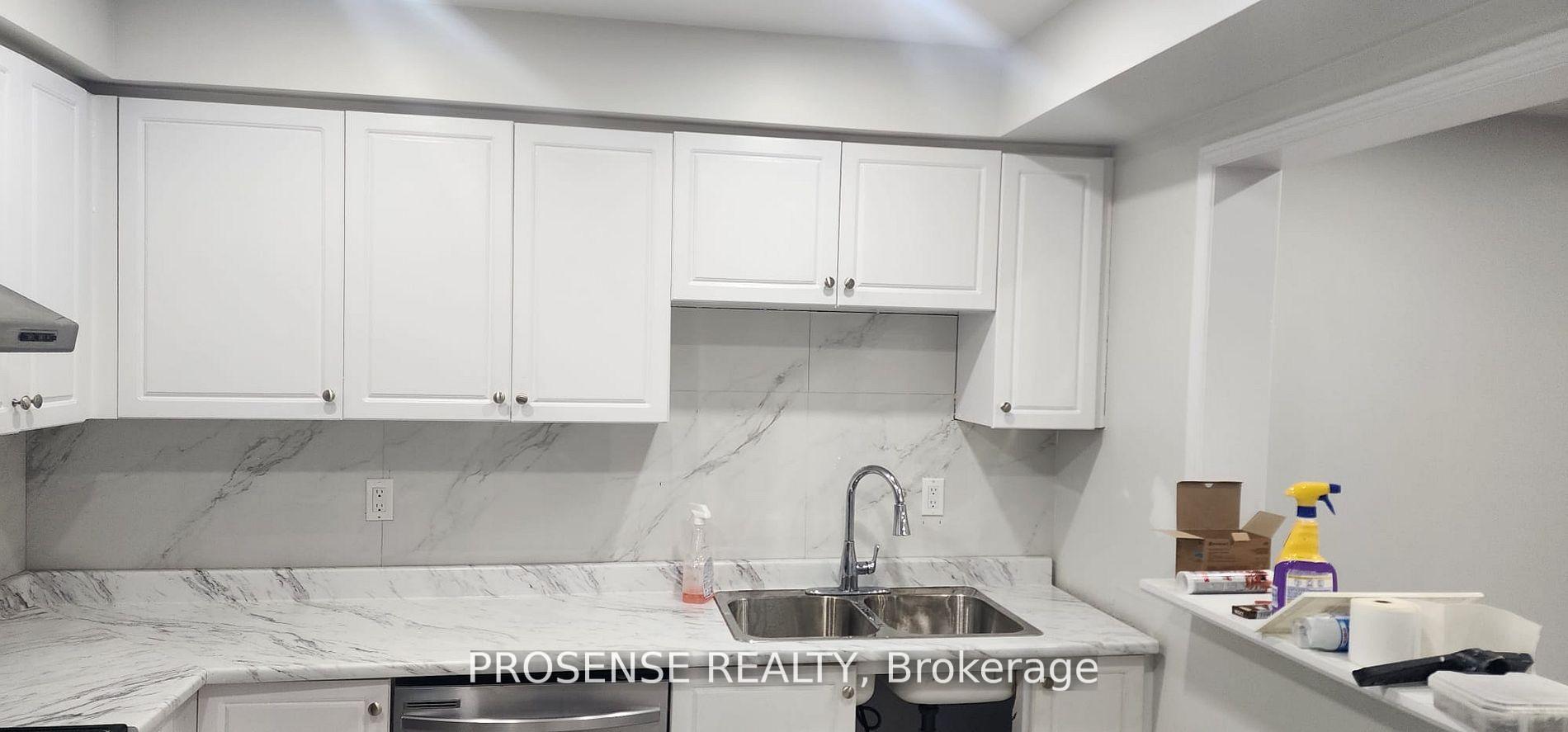 Photo 13 of 44 Carrie Crescent E, Brampton, Fletcher's West — HOMEH