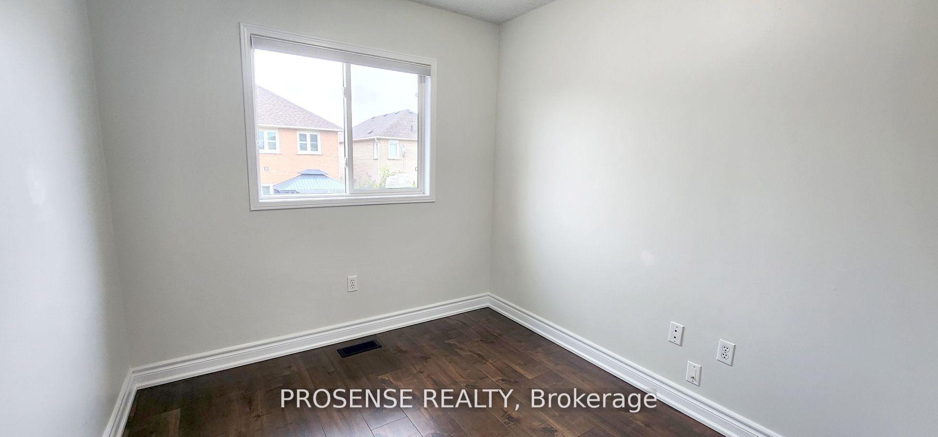 Photo 16 of 44 Carrie Crescent E, Brampton, Fletcher's West — HOMEH