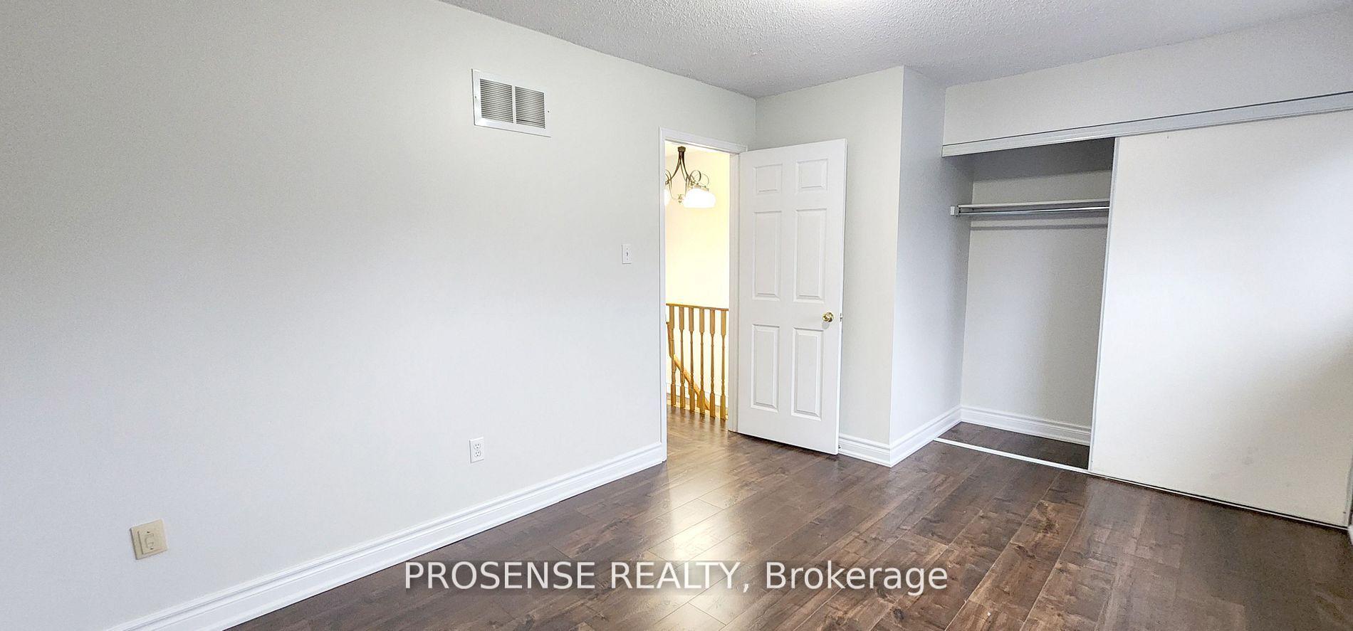 Photo 20 of 44 Carrie Crescent E, Brampton, Fletcher's West — HOMEH