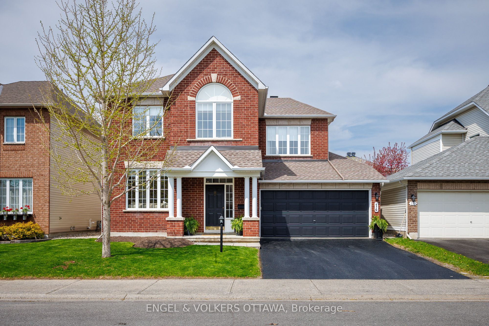 Photo 2 of 14 Rossan Street, Ottawa, Barrhaven East — HOMEH