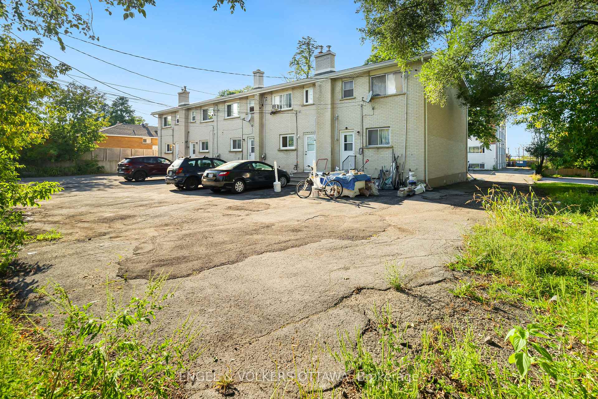 Photo 2 of 1482 Morisset Avenue, Ottawa, Carlington — HOMEH