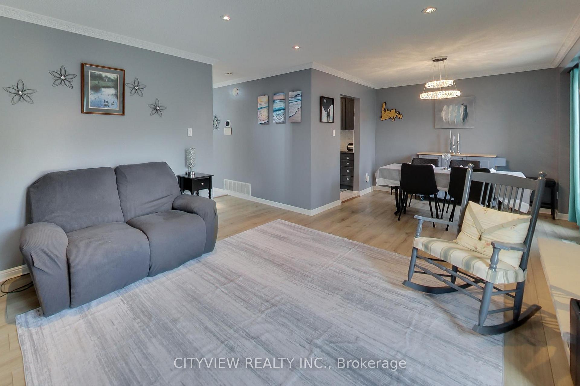 Photo 10 of 144 Primrose Crescent, Brampton, Heart Lake West — HOMEH
