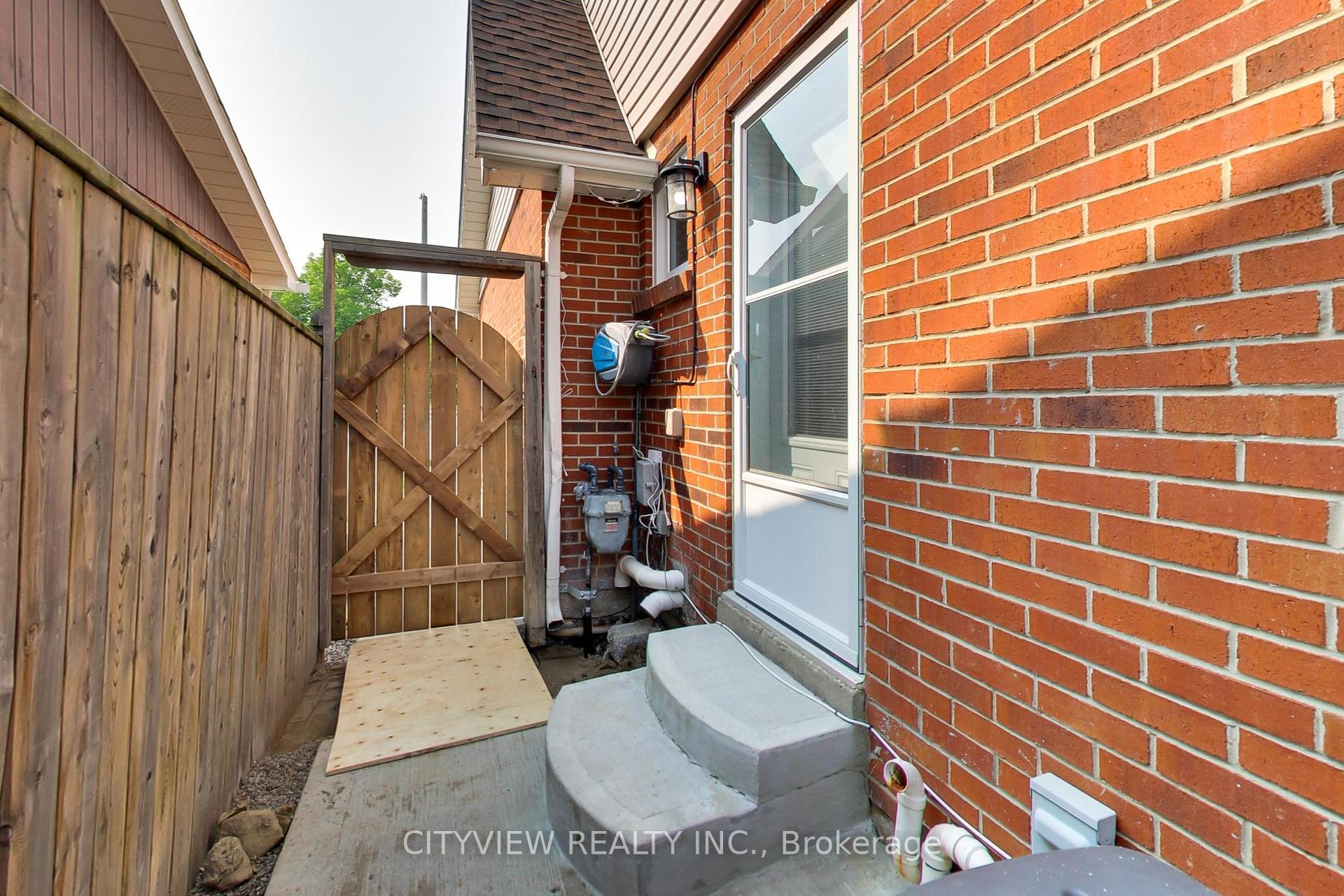 Photo 34 of 144 Primrose Crescent, Brampton, Heart Lake West — HOMEH
