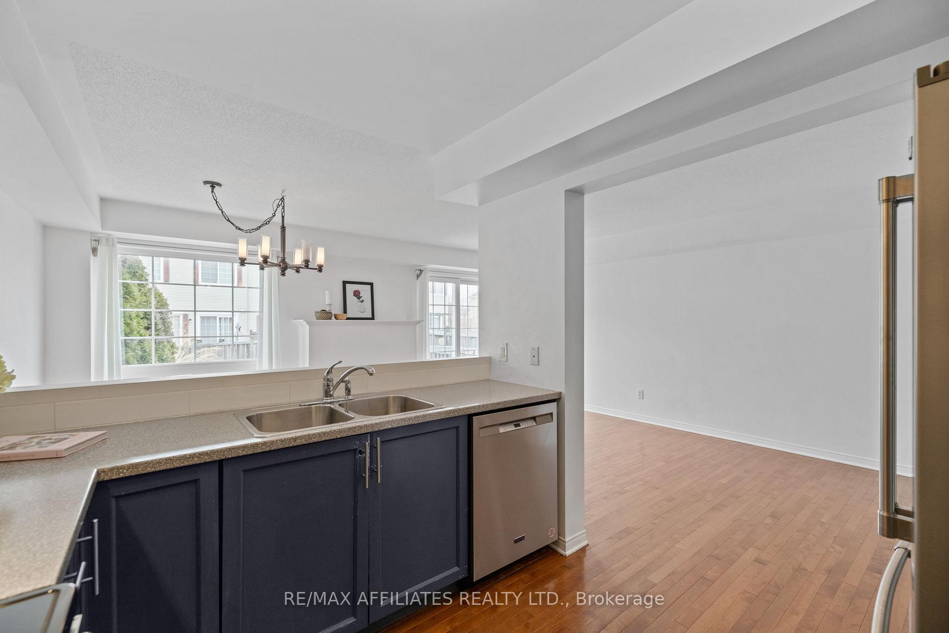 Photo 7 of 125 Osnabrook Private, Ottawa, Barrhaven - Stonebridge — HOMEH