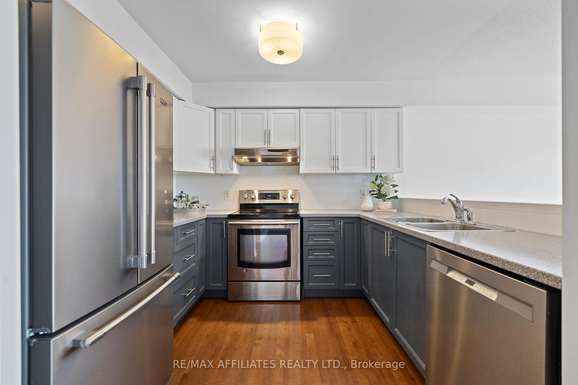 Photo 9 of 125 Osnabrook Private, Ottawa, Barrhaven - Stonebridge — HOMEH