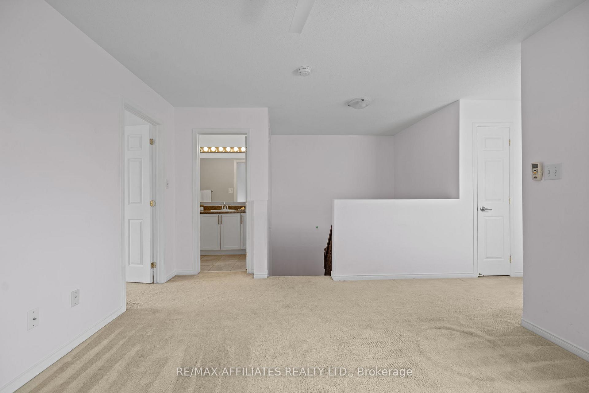 Photo 18 of 125 Osnabrook Private, Ottawa, Barrhaven - Stonebridge — HOMEH