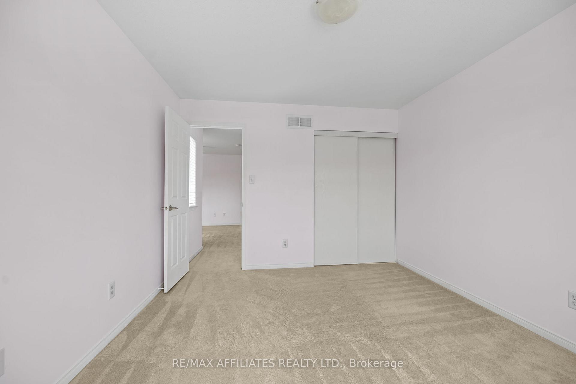 Photo 27 of 125 Osnabrook Private, Ottawa, Barrhaven - Stonebridge — HOMEH