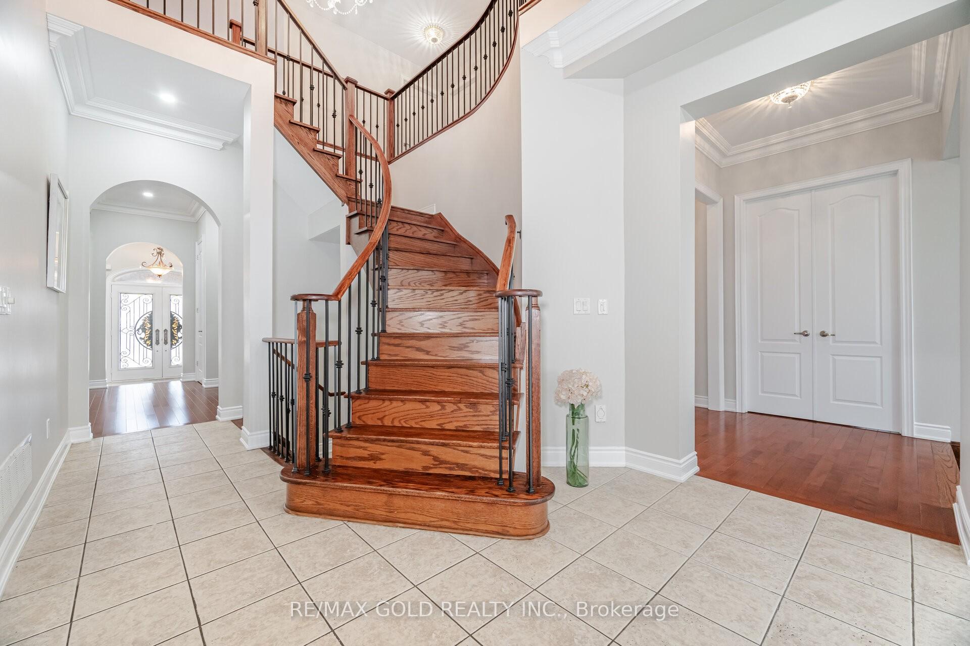 Photo 7 of 40 Vespahills Crescent, Brampton, Bram East — HOMEH
