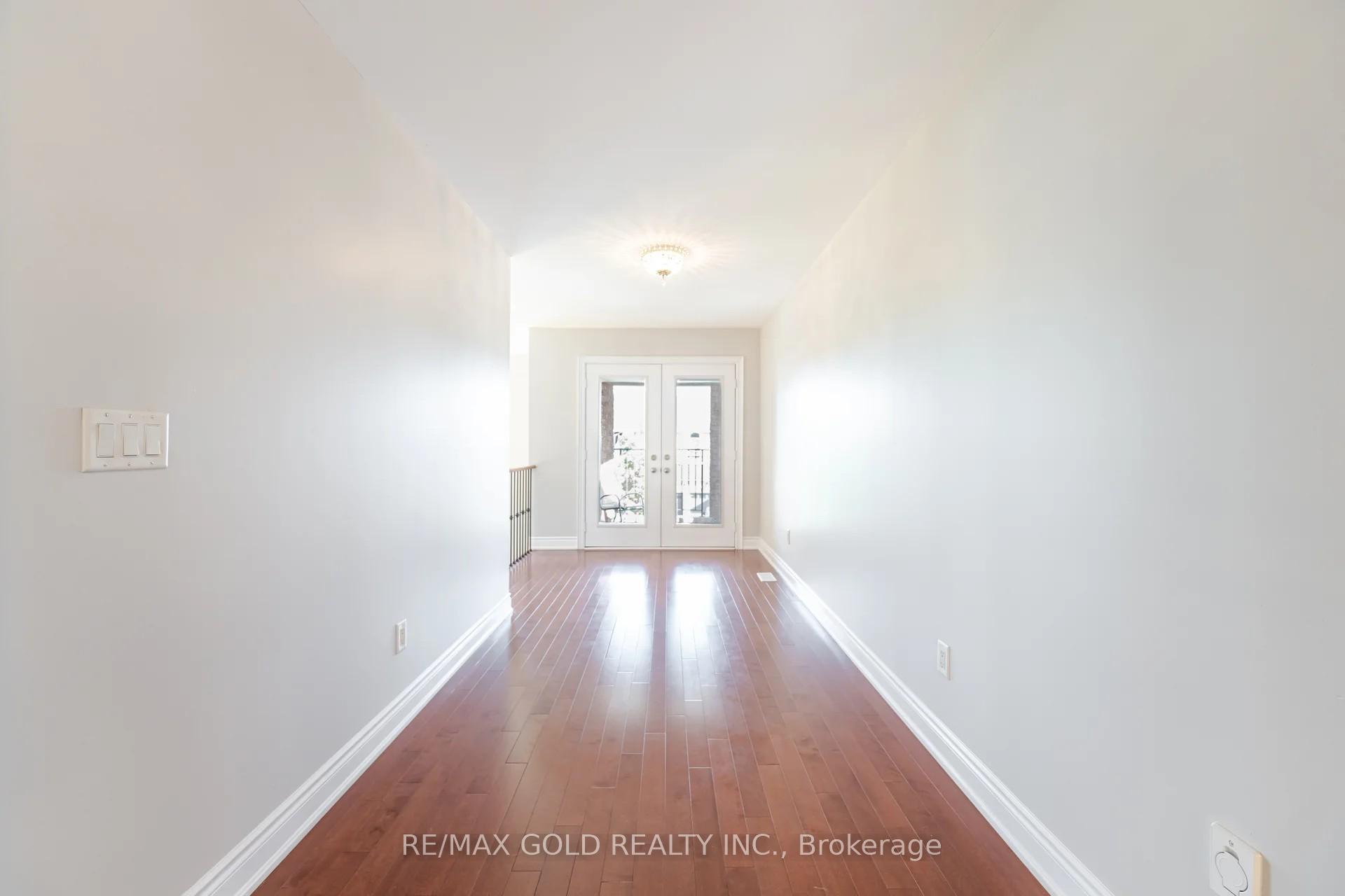 Photo 12 of 40 Vespahills Crescent, Brampton, Bram East — HOMEH