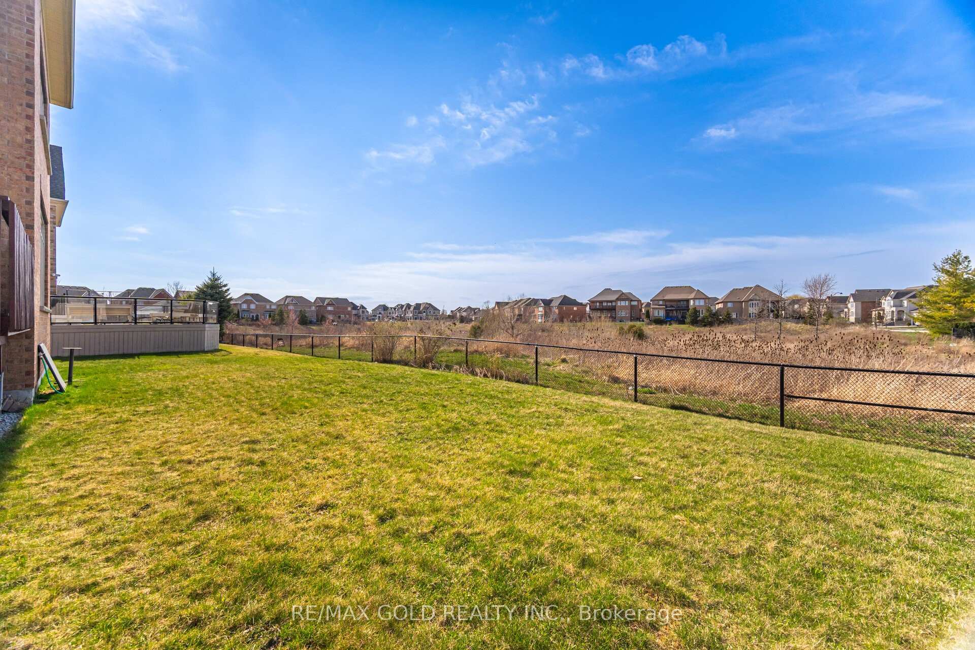 Photo 19 of 40 Vespahills Crescent, Brampton, Bram East — HOMEH