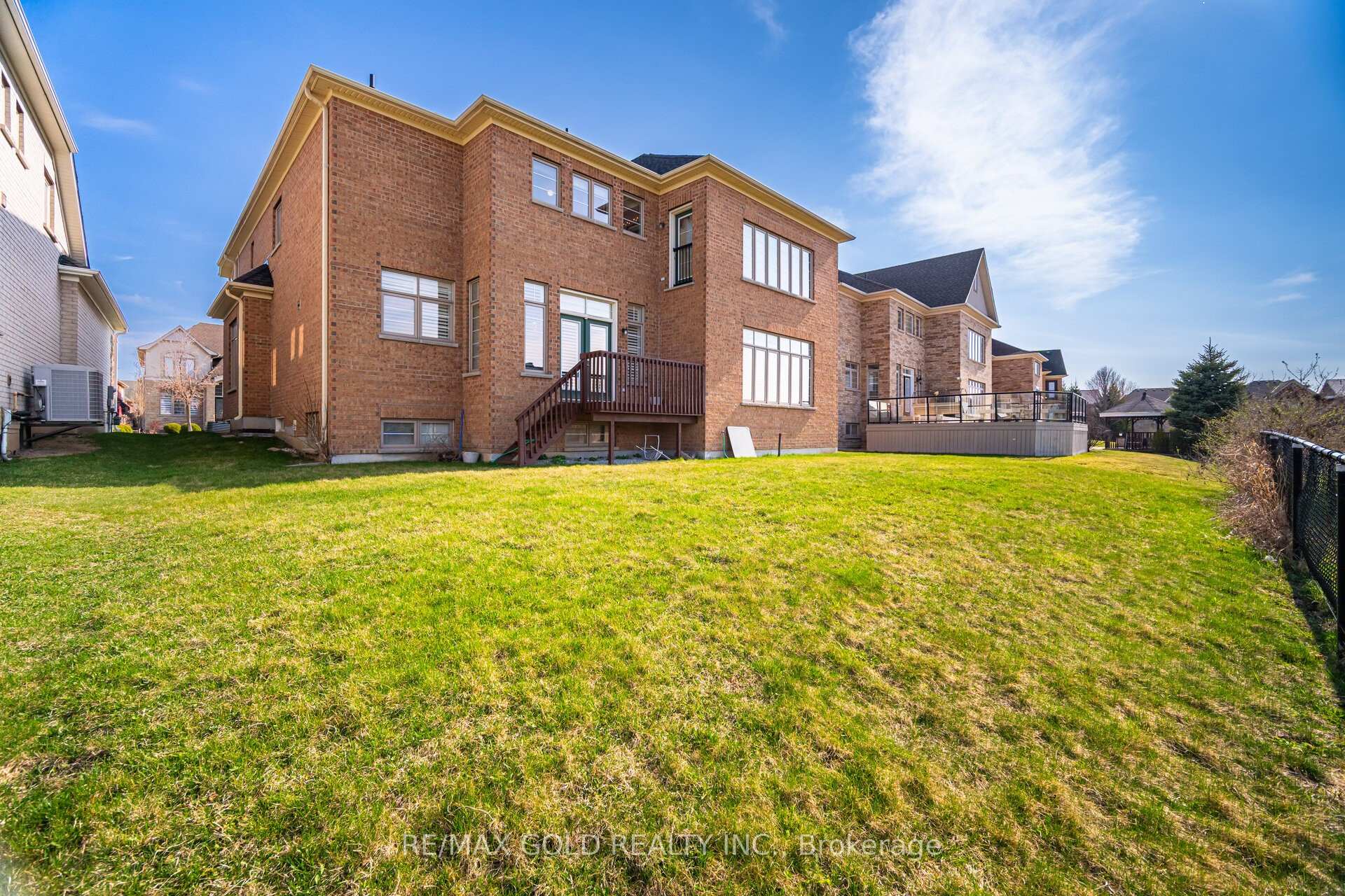 Photo 32 of 40 Vespahills Crescent, Brampton, Bram East — HOMEH