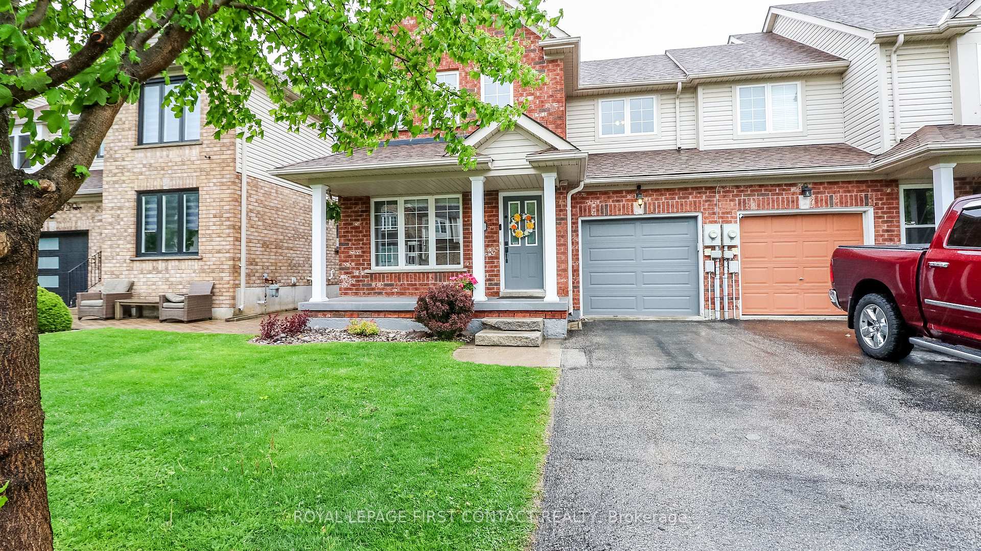 Photo 3 of 122 Thrushwood Drive, Barrie, 400 West — HOMEH