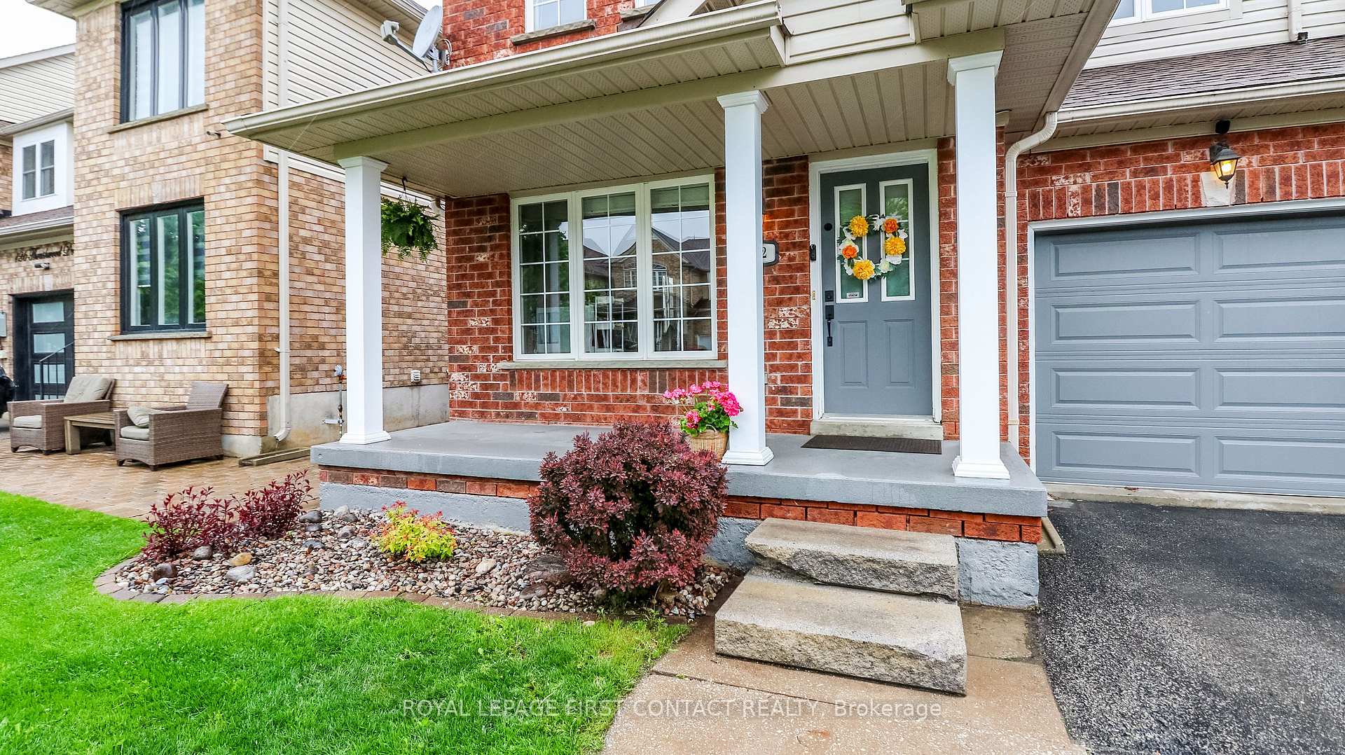 Photo 4 of 122 Thrushwood Drive, Barrie, 400 West — HOMEH