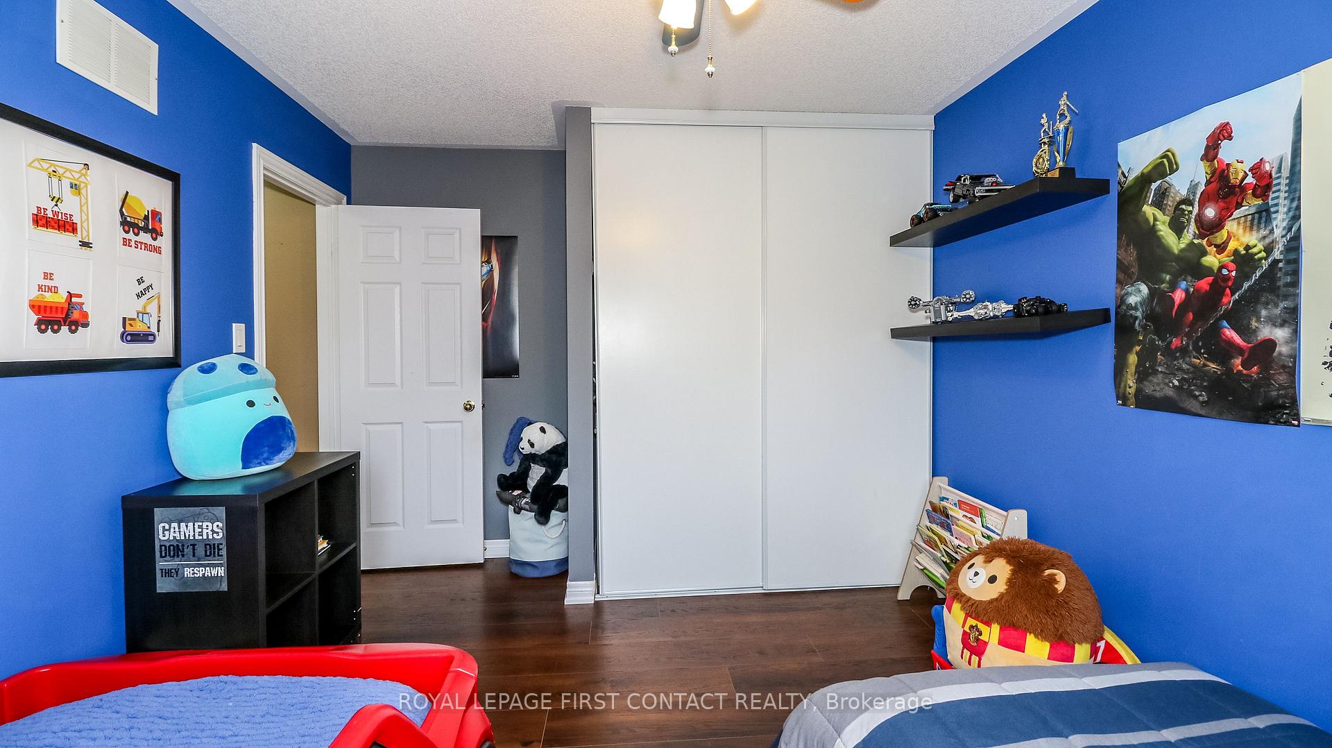 Photo 25 of 122 Thrushwood Drive, Barrie, 400 West — HOMEH