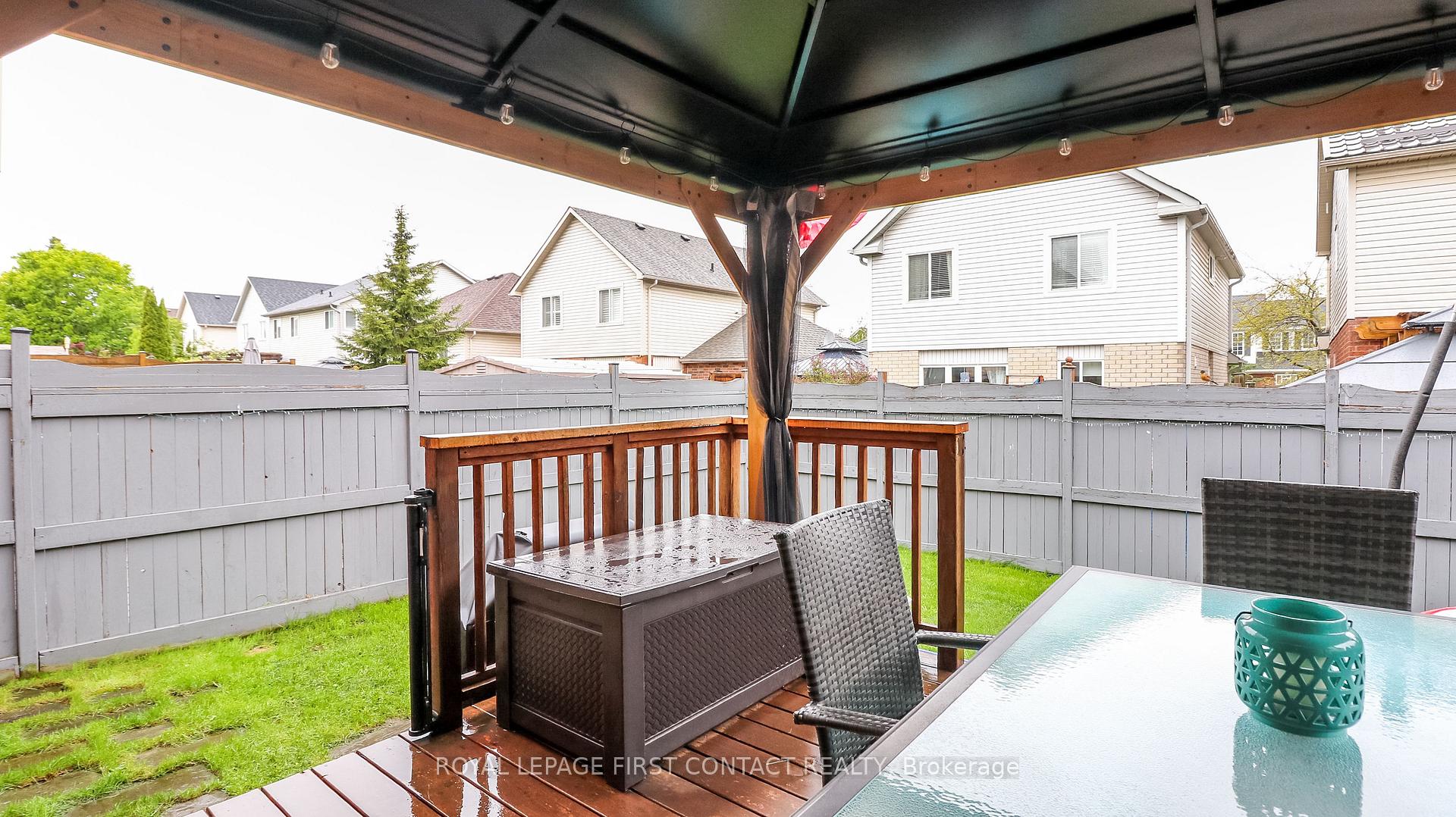 Photo 36 of 122 Thrushwood Drive, Barrie, 400 West — HOMEH