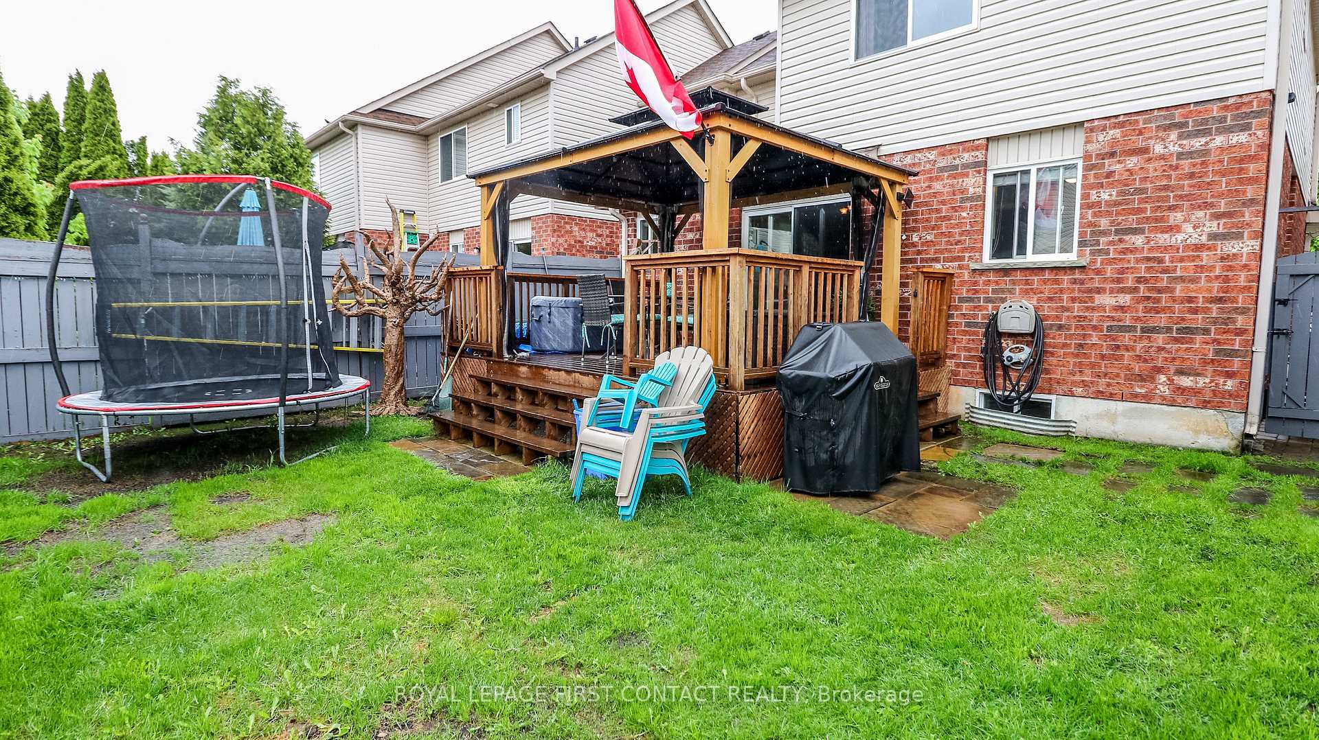 Photo 38 of 122 Thrushwood Drive, Barrie, 400 West — HOMEH