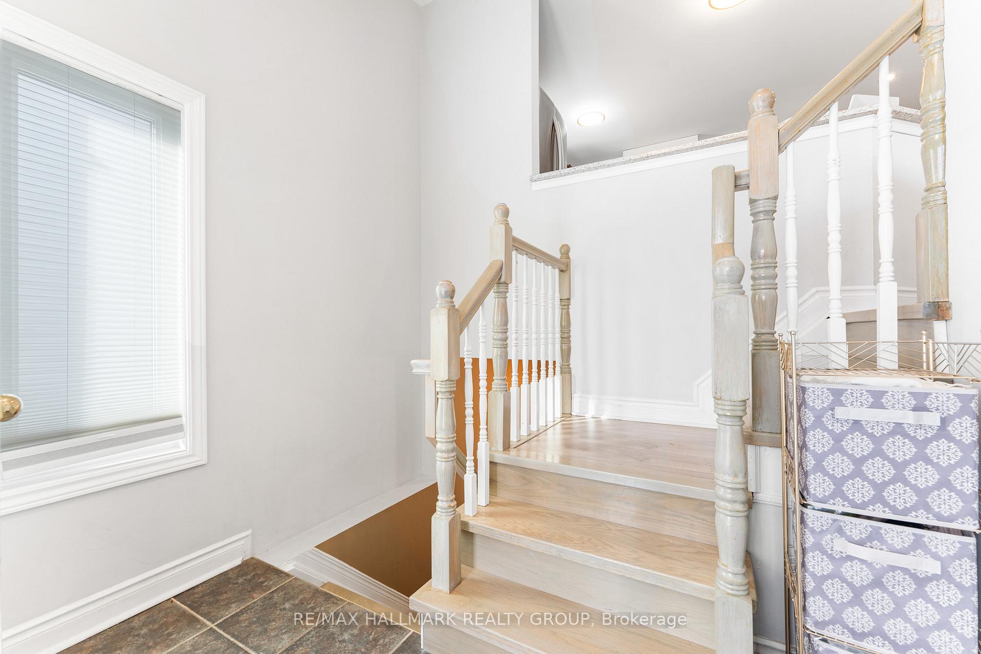 Photo 3 of 169 Mountshannon Drive, Ottawa, Barrhaven - Longfields — HOMEH