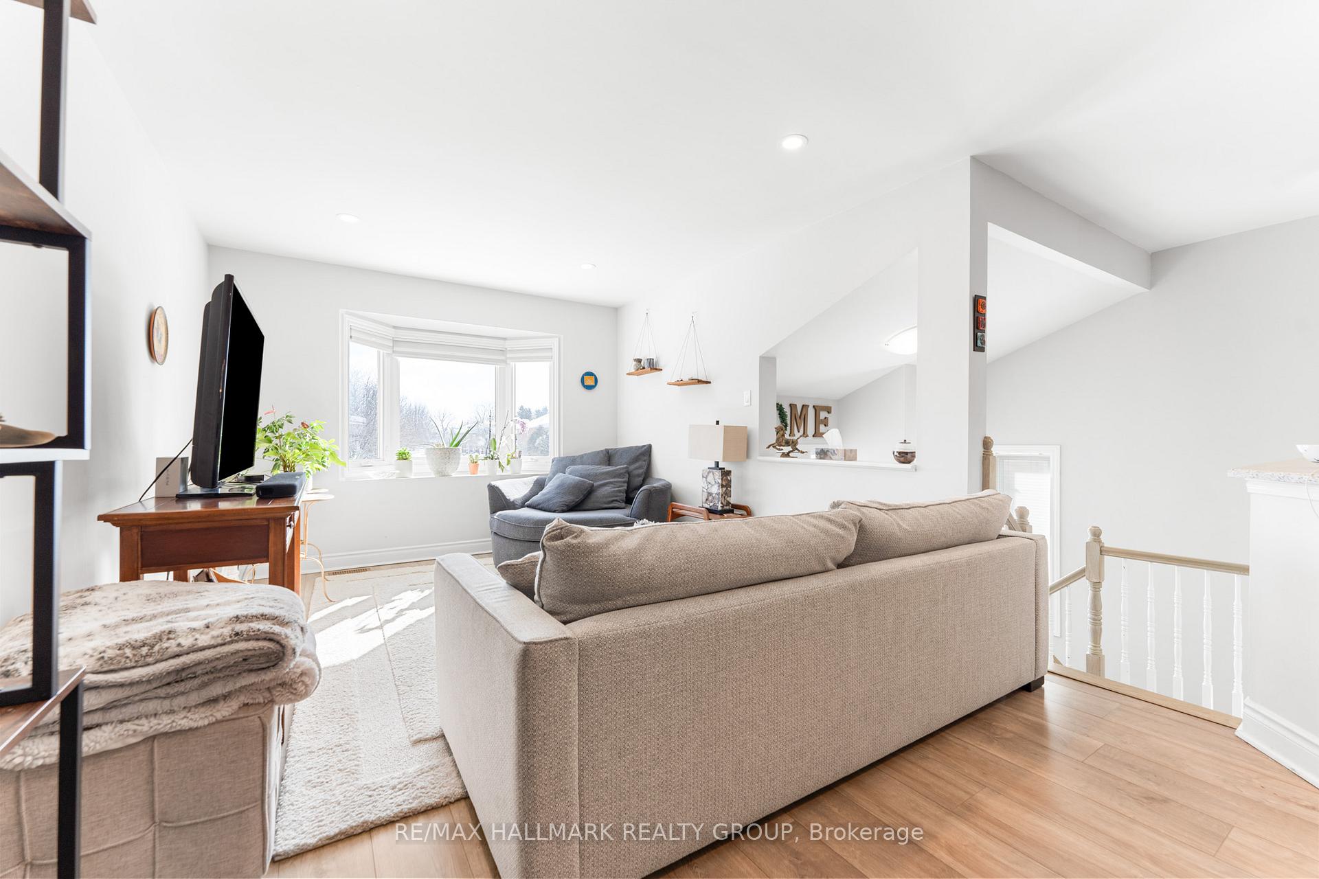 Photo 5 of 169 Mountshannon Drive, Ottawa, Barrhaven - Longfields — HOMEH
