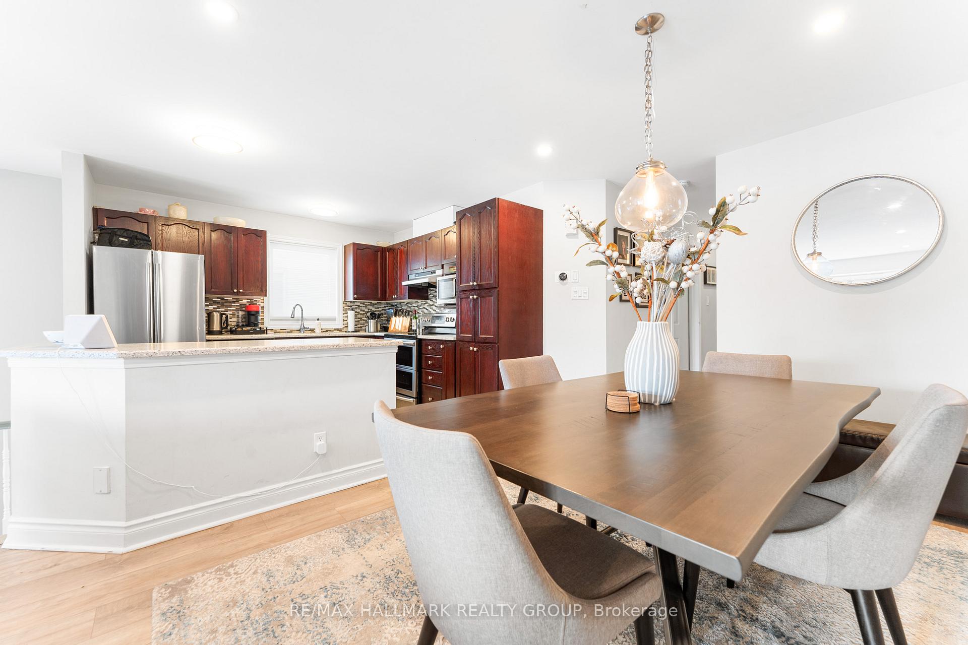 Photo 11 of 169 Mountshannon Drive, Ottawa, Barrhaven - Longfields — HOMEH