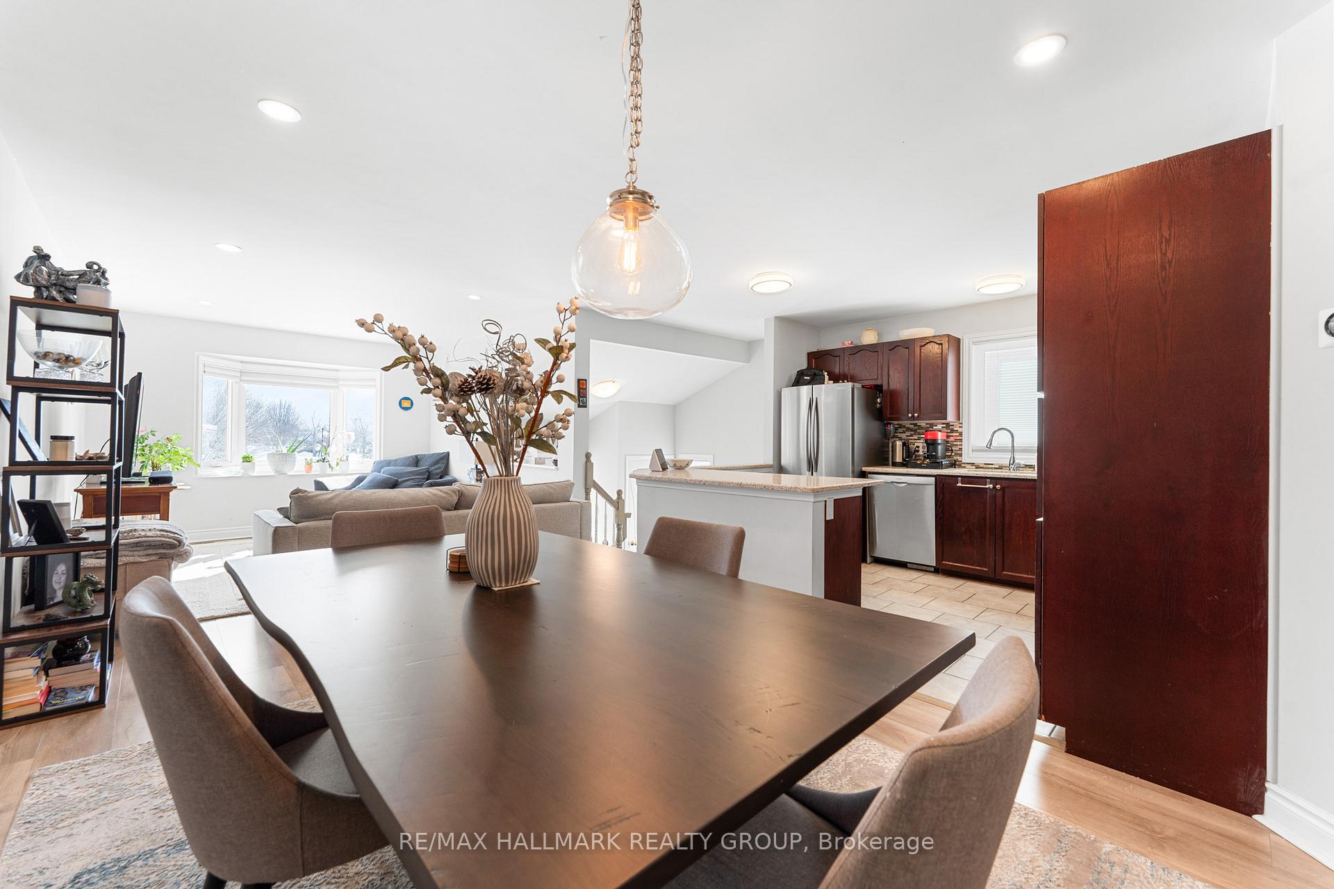 Photo 13 of 169 Mountshannon Drive, Ottawa, Barrhaven - Longfields — HOMEH