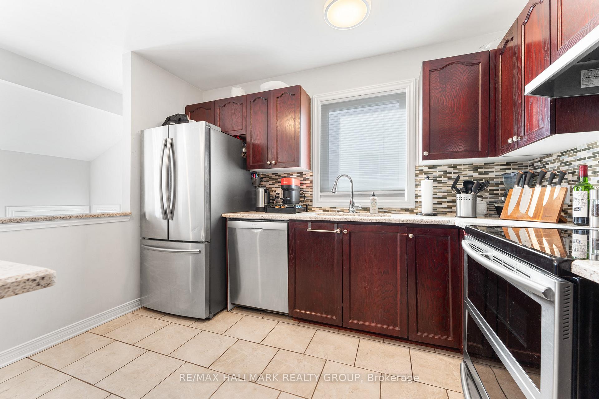 Photo 18 of 169 Mountshannon Drive, Ottawa, Barrhaven - Longfields — HOMEH