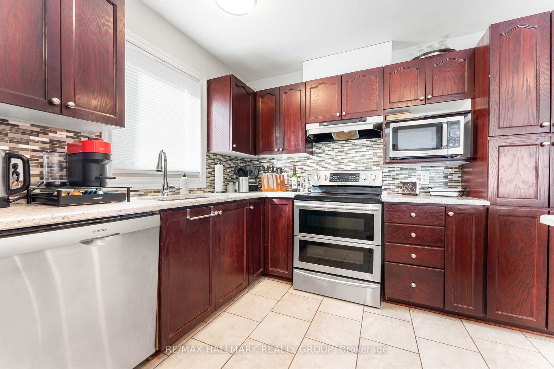 Photo 20 of 169 Mountshannon Drive, Ottawa, Barrhaven - Longfields — HOMEH