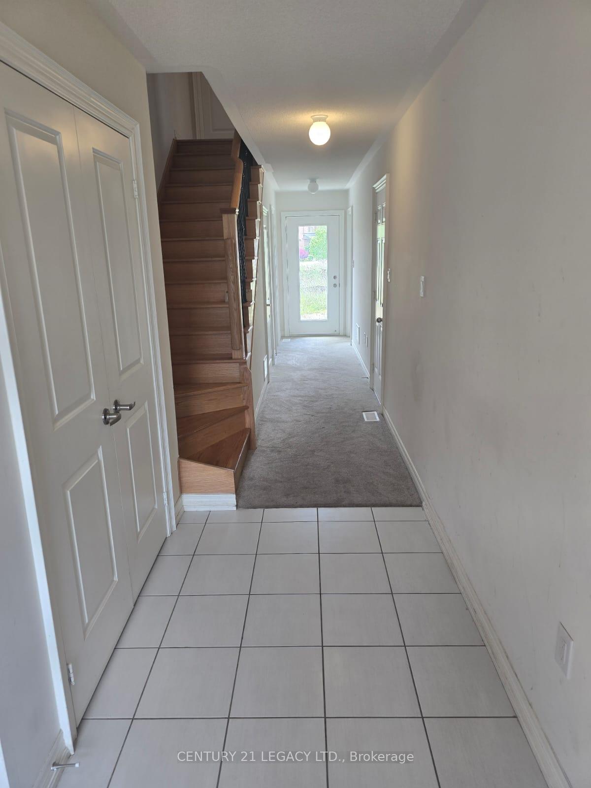 Photo 7 of 4 Queenpost Drive, Brampton, Credit Valley — HOMEH