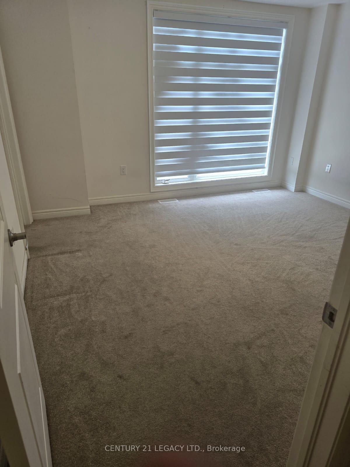 Photo 11 of 4 Queenpost Drive, Brampton, Credit Valley — HOMEH
