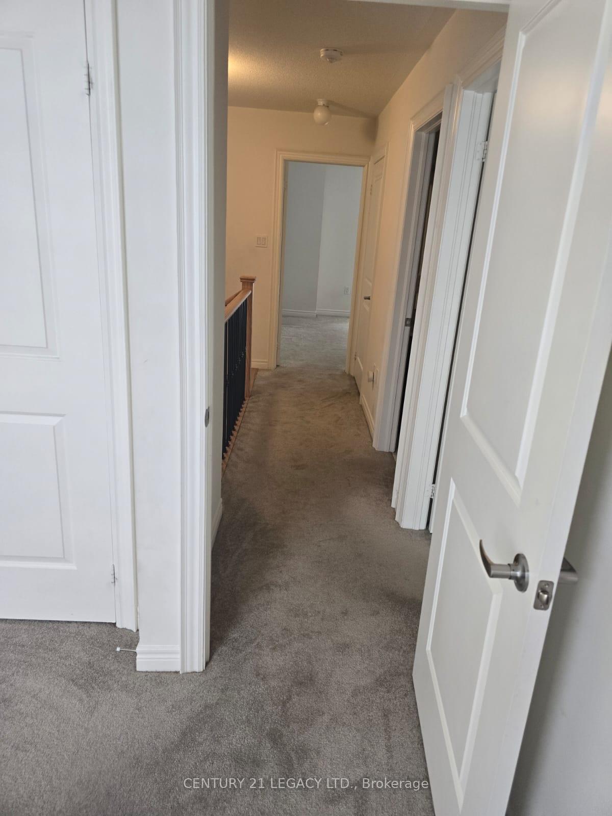 Photo 10 of 4 Queenpost Drive, Brampton, Credit Valley — HOMEH