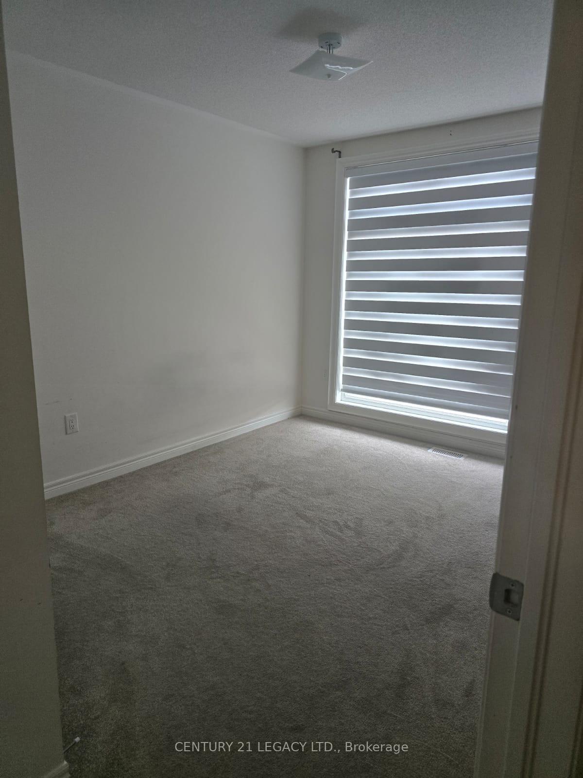 Photo 13 of 4 Queenpost Drive, Brampton, Credit Valley — HOMEH