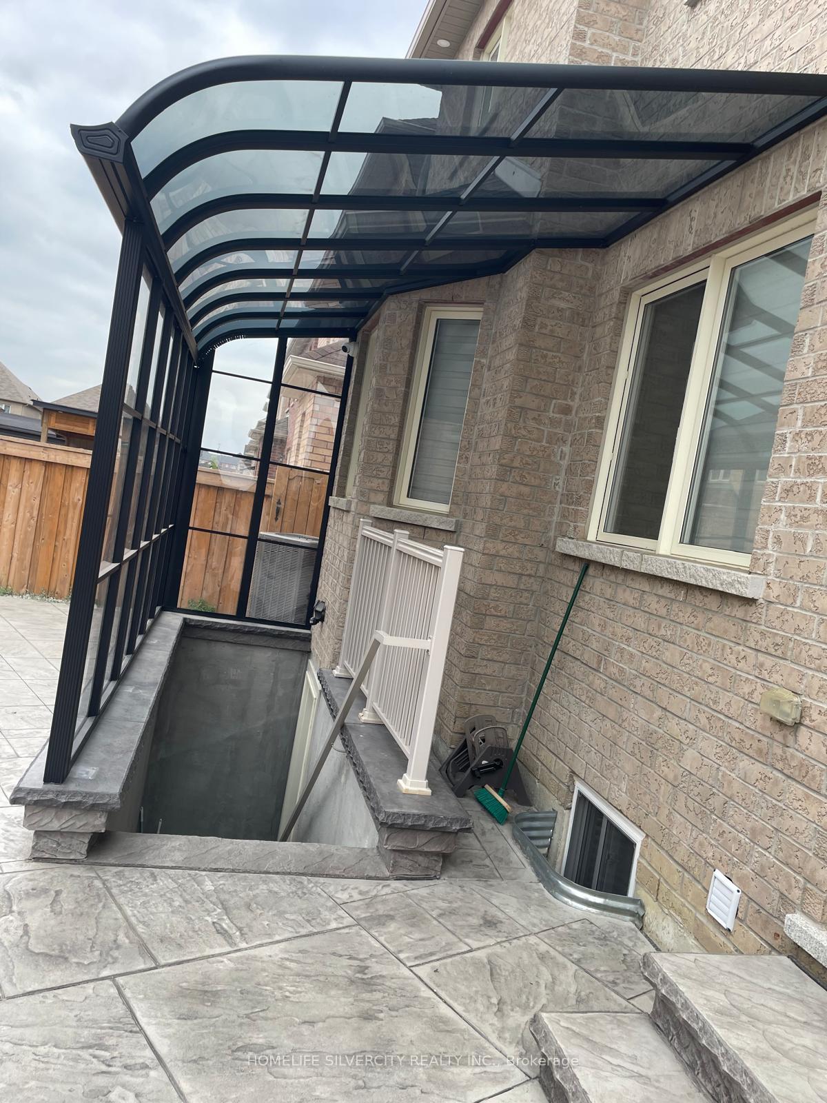 Photo 1 of 25 Seymour Road, Brampton, Sandringham-Wellington North — HOMEH