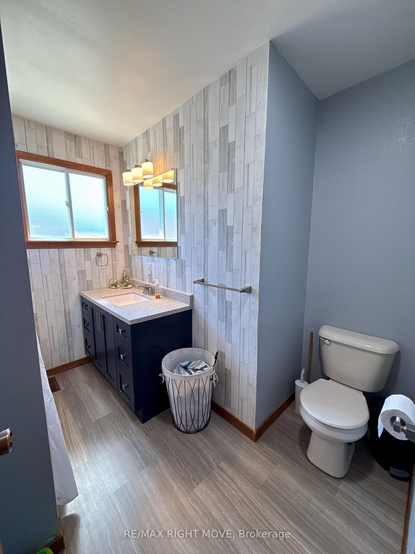 Photo 15 of 449 May Street, Brock, Beaverton — HOMEH