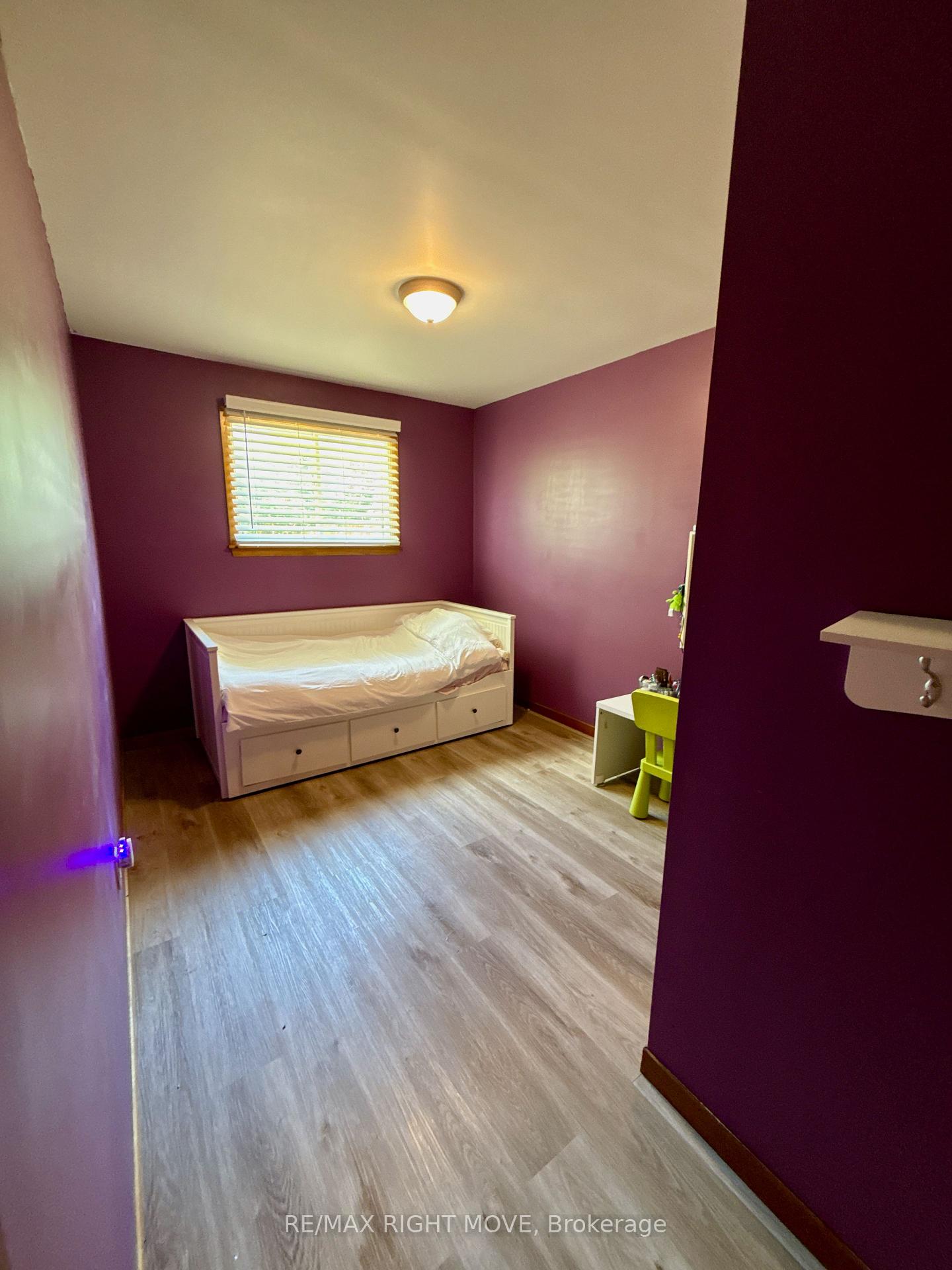 Photo 14 of 449 May Street, Brock, Beaverton — HOMEH