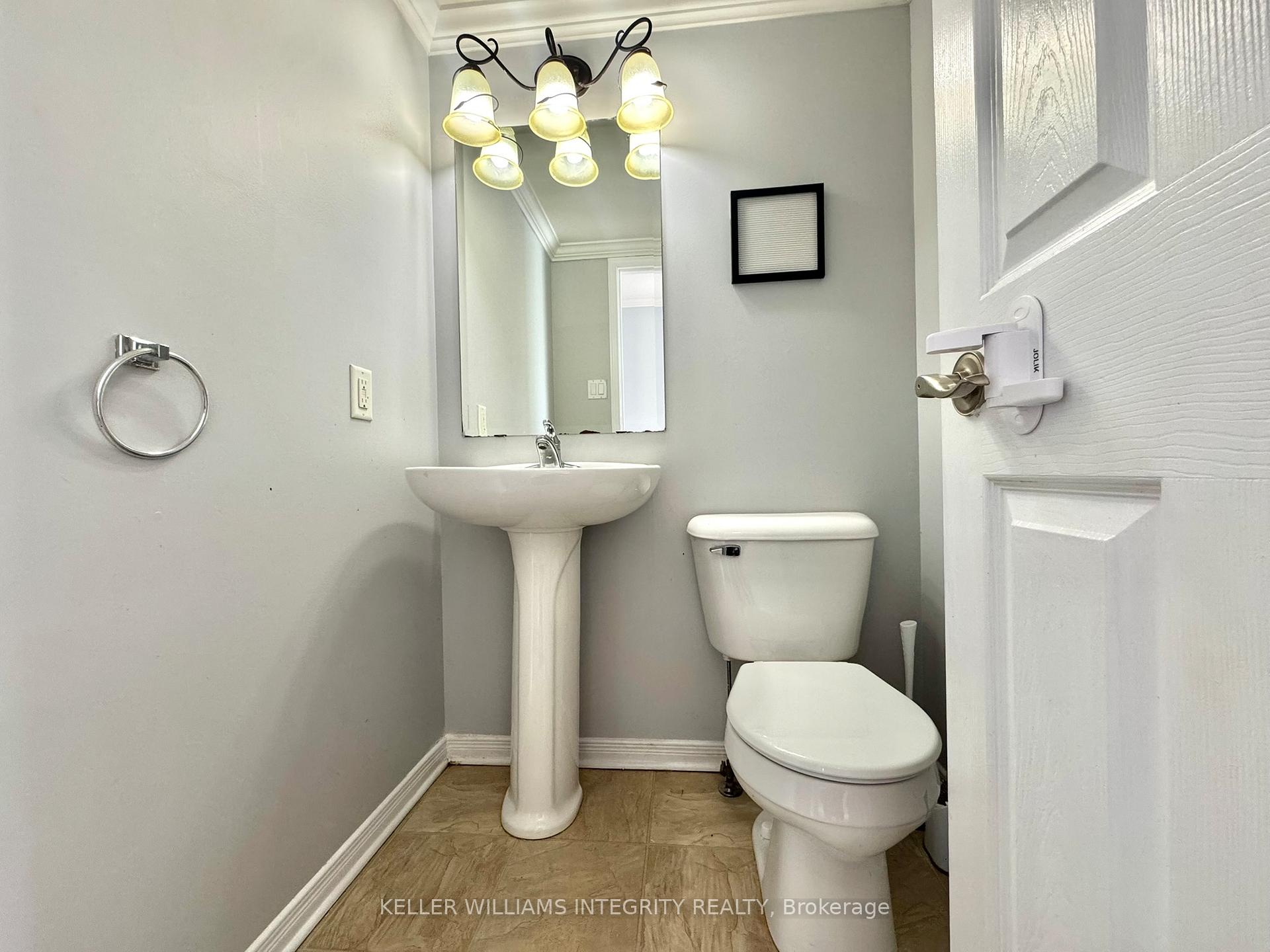 Photo 8 of 224 Highpointe Crescent, Ottawa, Barrhaven - Strandherd — HOMEH