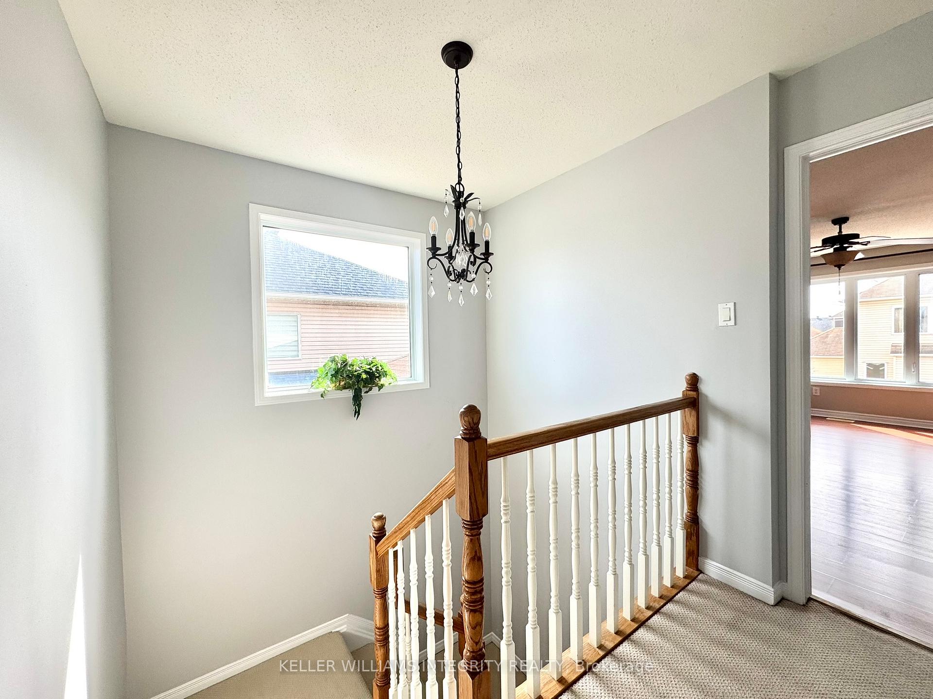 Photo 9 of 224 Highpointe Crescent, Ottawa, Barrhaven - Strandherd — HOMEH