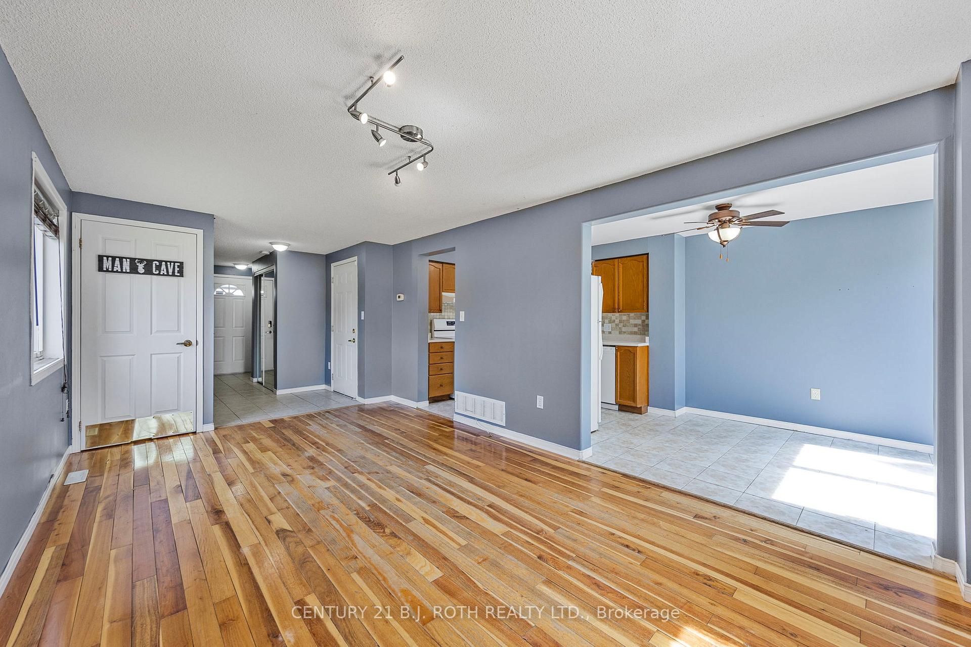 Photo 6 of 23 Clute Crescent, Barrie, Holly — HOMEH
