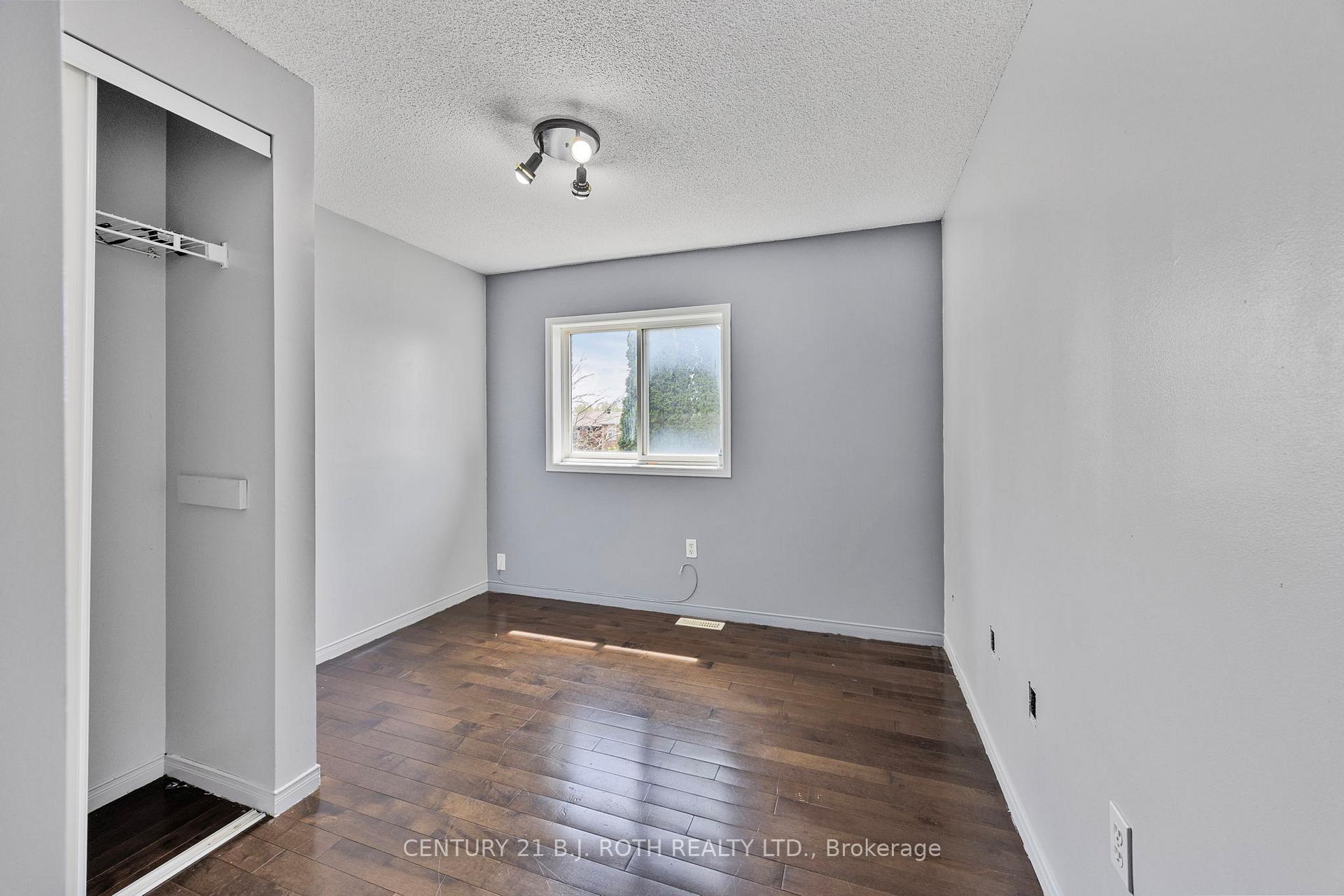 Photo 14 of 23 Clute Crescent, Barrie, Holly — HOMEH