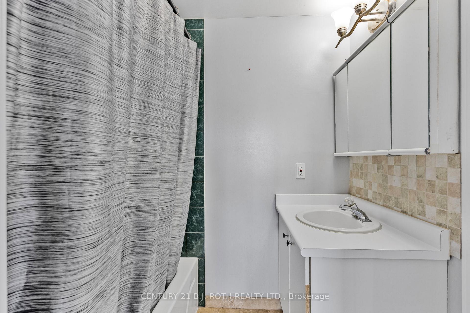 Photo 15 of 23 Clute Crescent, Barrie, Holly — HOMEH