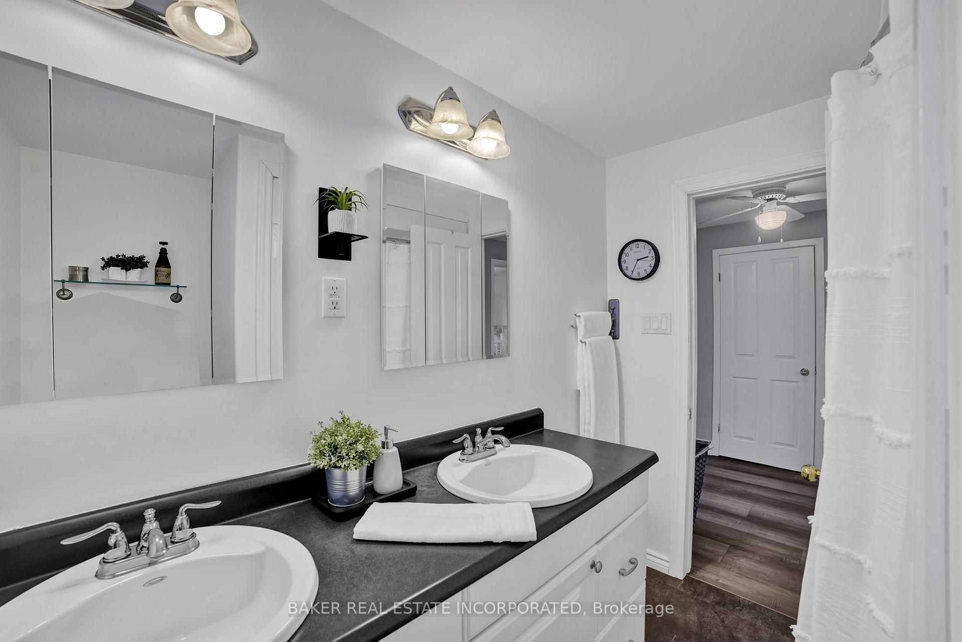 Photo 12 of 644 Mullin Way, Burlington, Appleby — HOMEH
